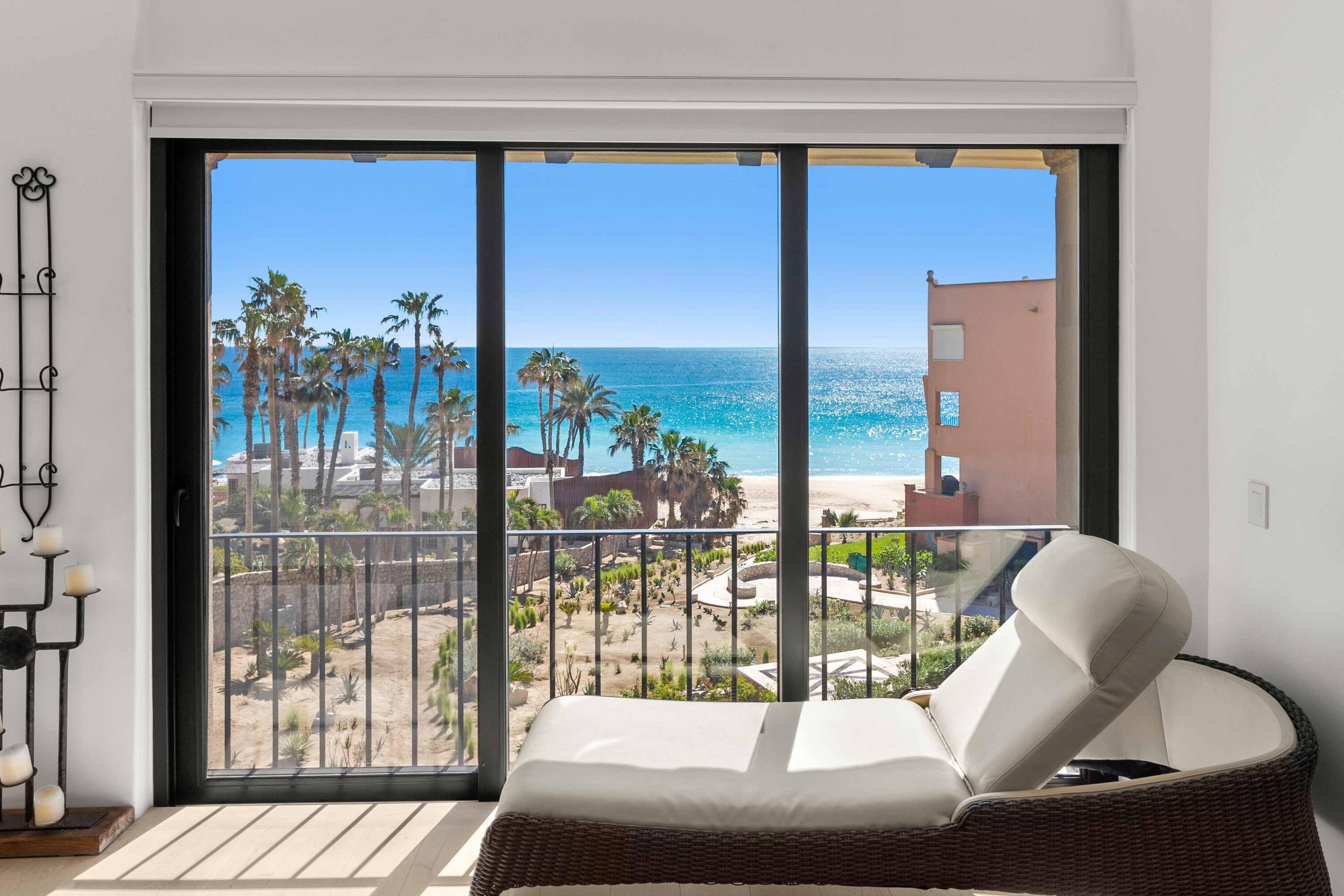 Penthouse Delfin 302 at Casa del Mar