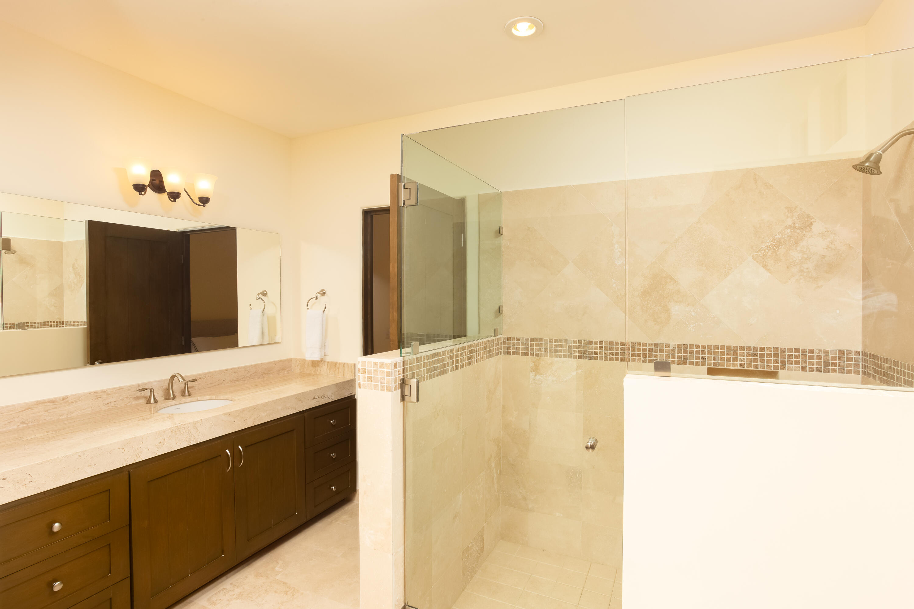 Penthouse 642 Ventanas 3B