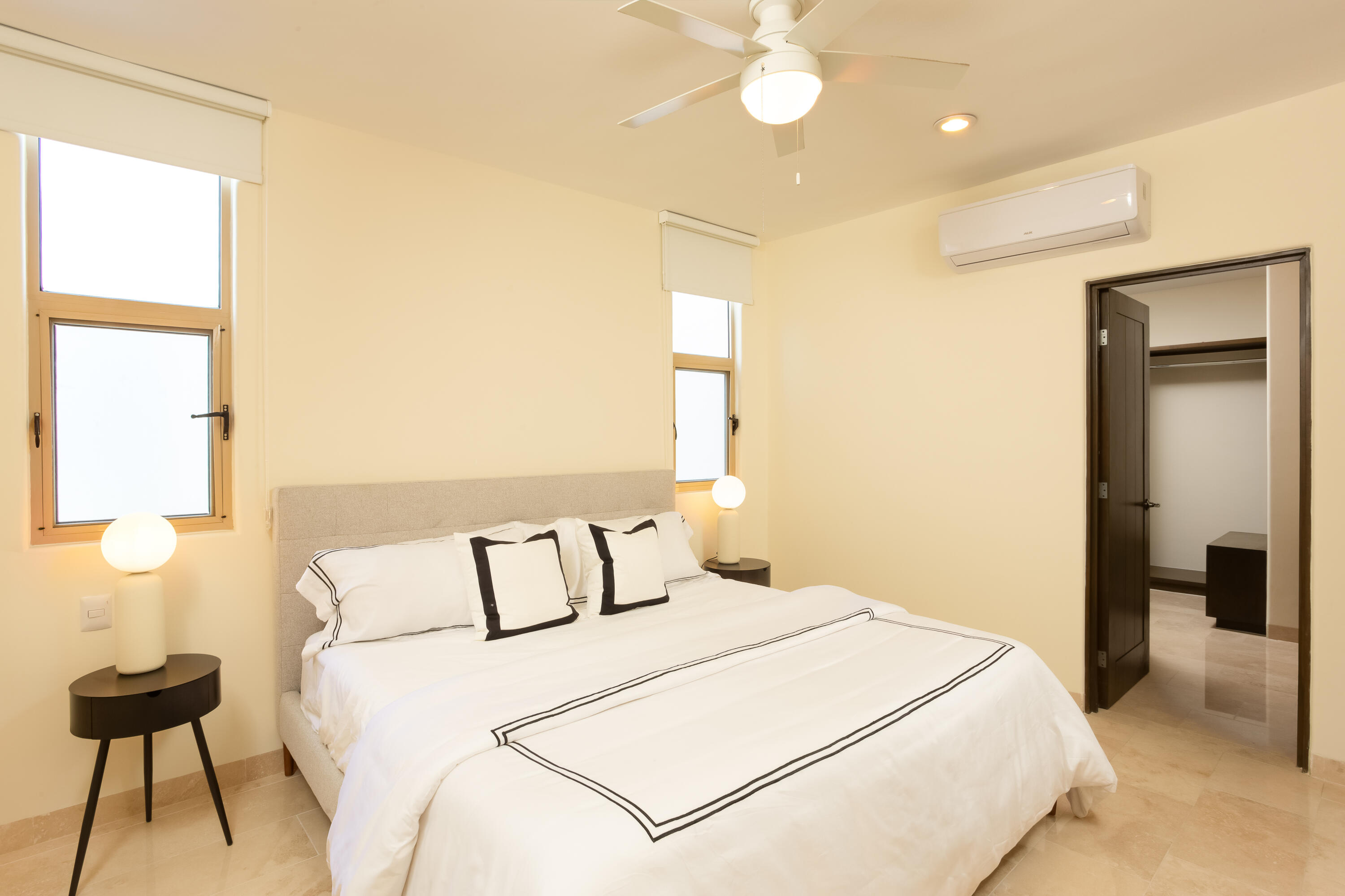 Penthouse 642 Ventanas 3B