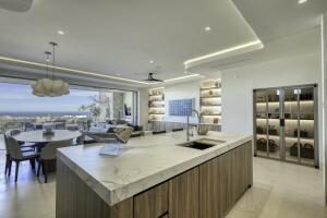 Solesta Luxury Residence 9C