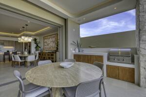 Solesta Luxury Residence 9C