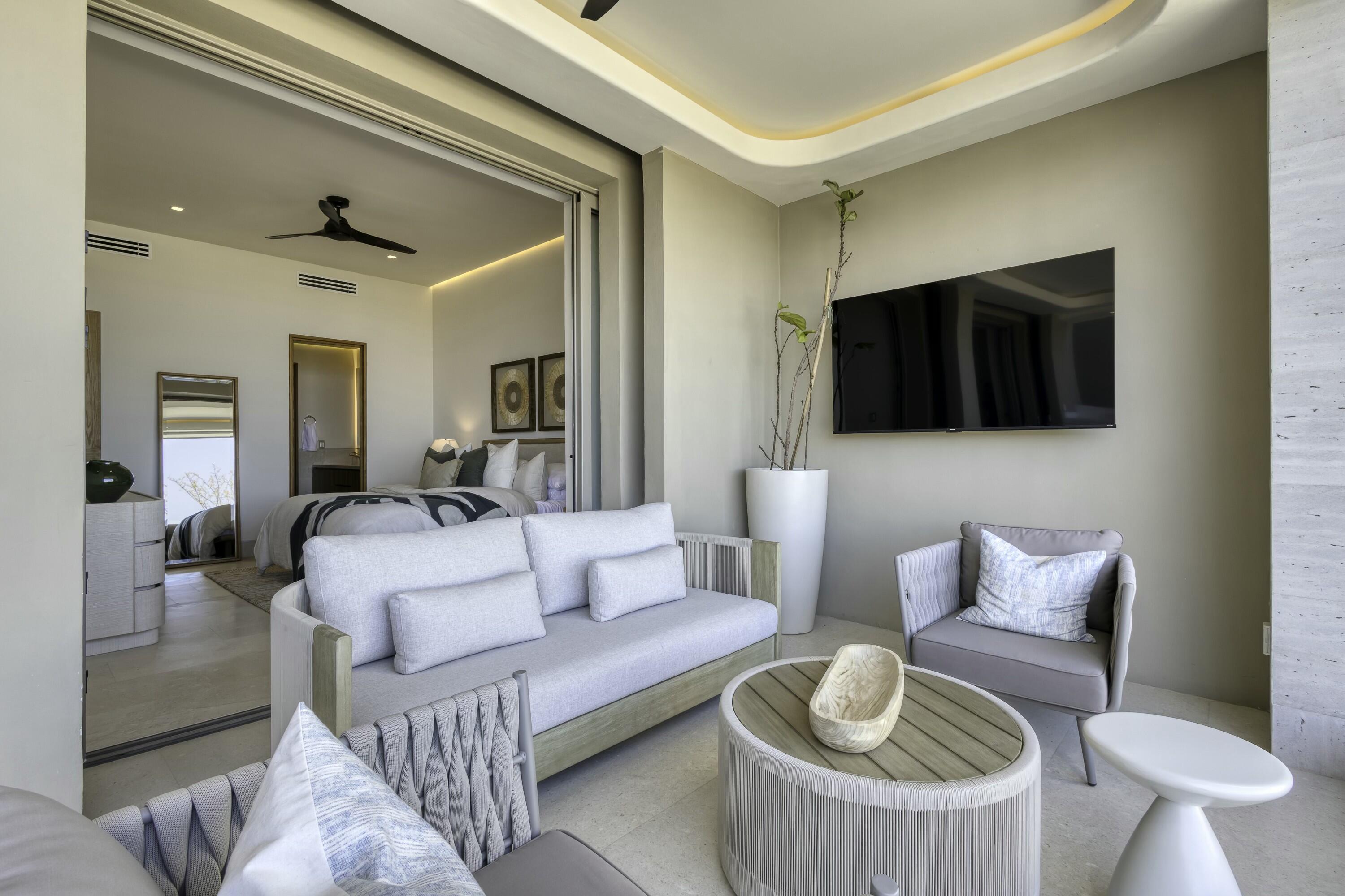 Solesta Luxury Residence 1F