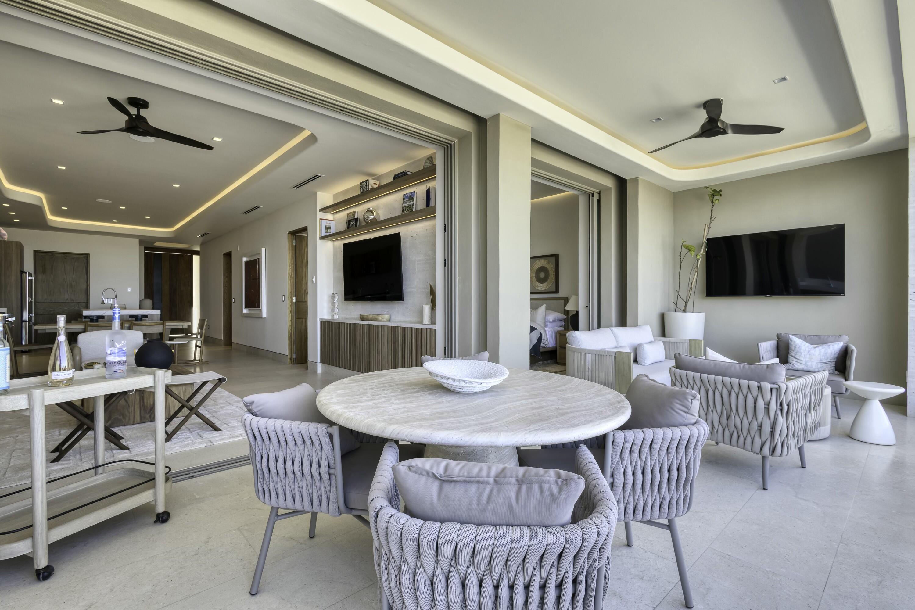 Solesta Luxury Residence 1F