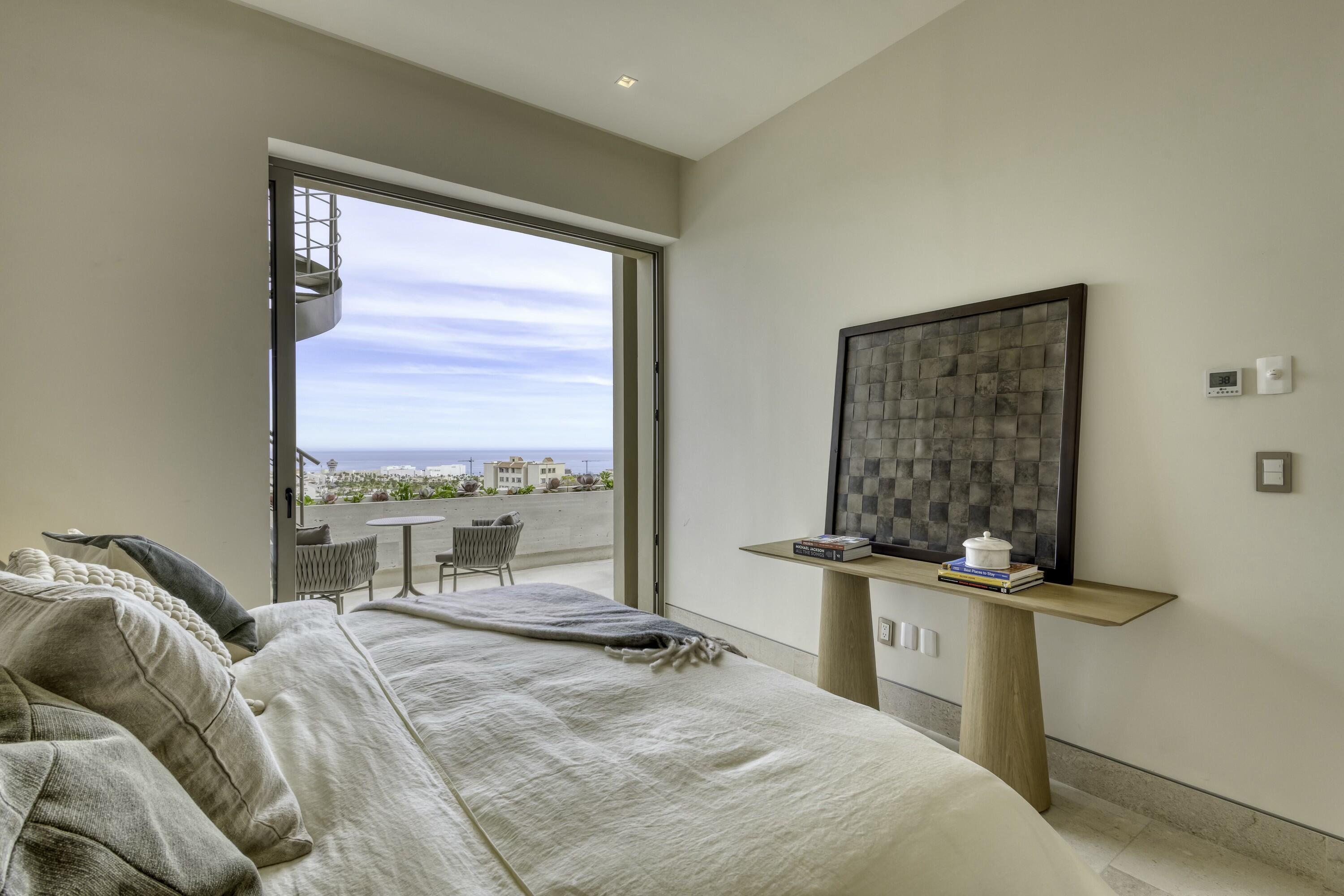 Solesta Luxury Residence 2F