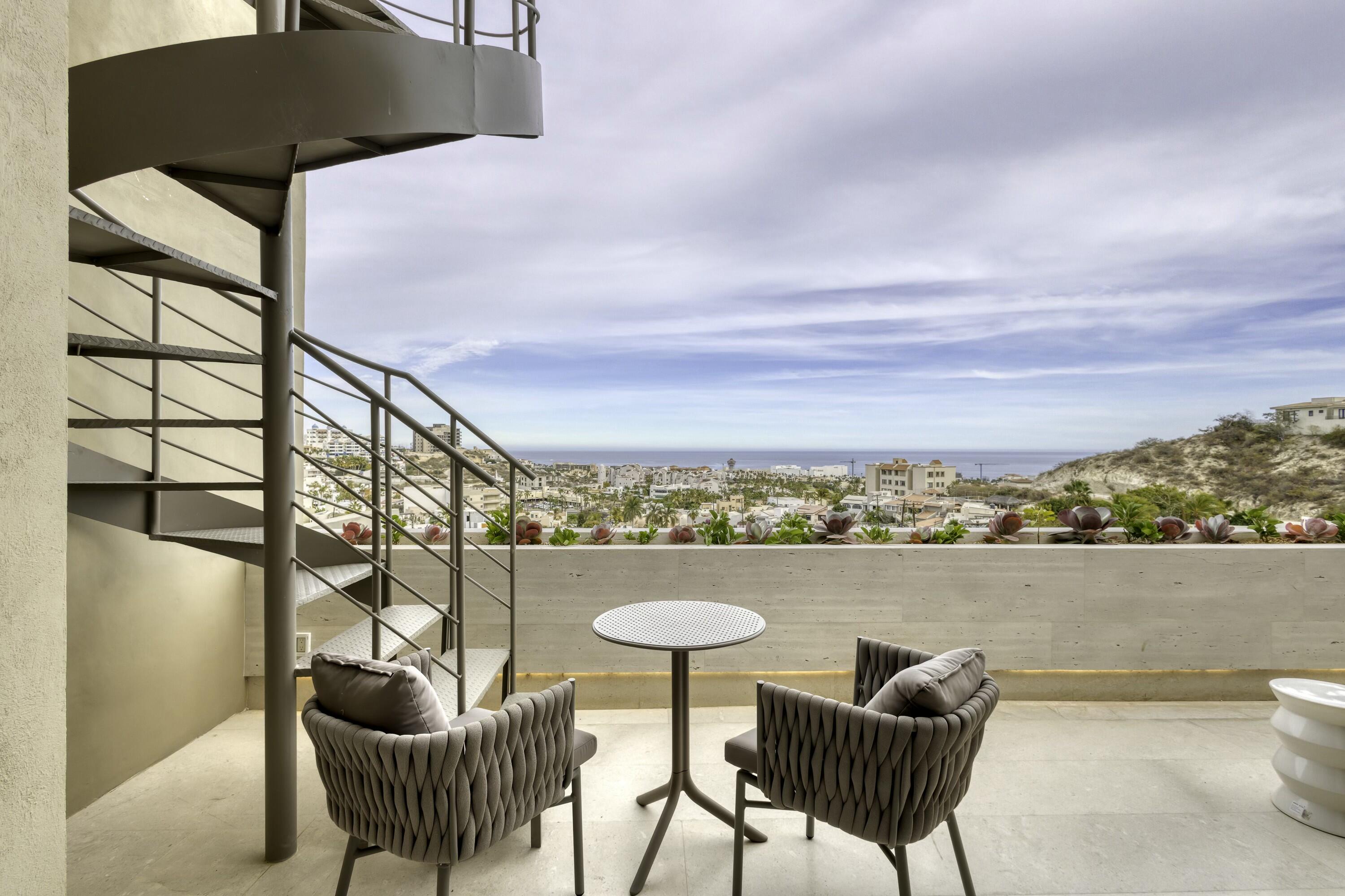 Solesta Luxury Residence 2F