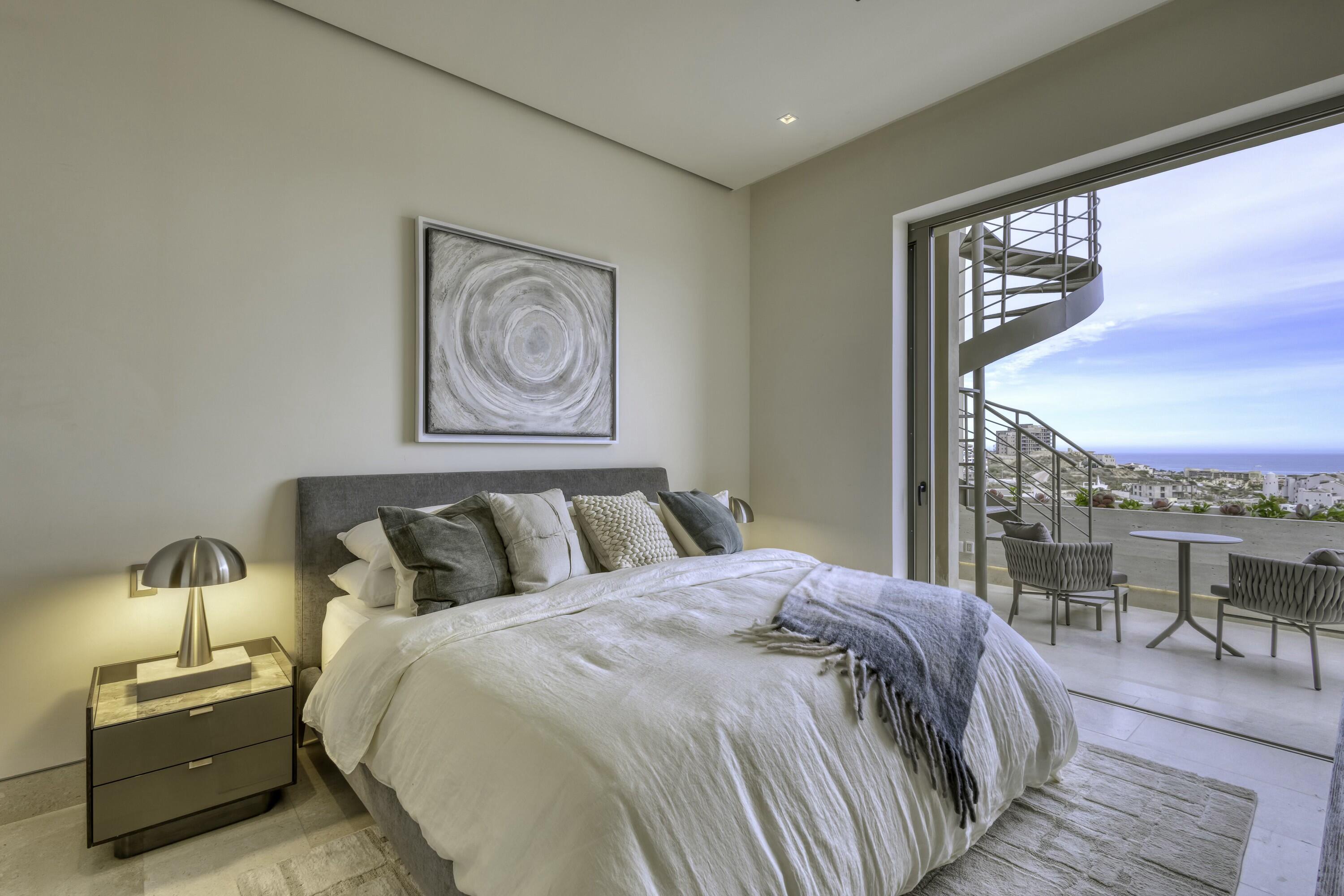 Solesta Luxury Residence 2F