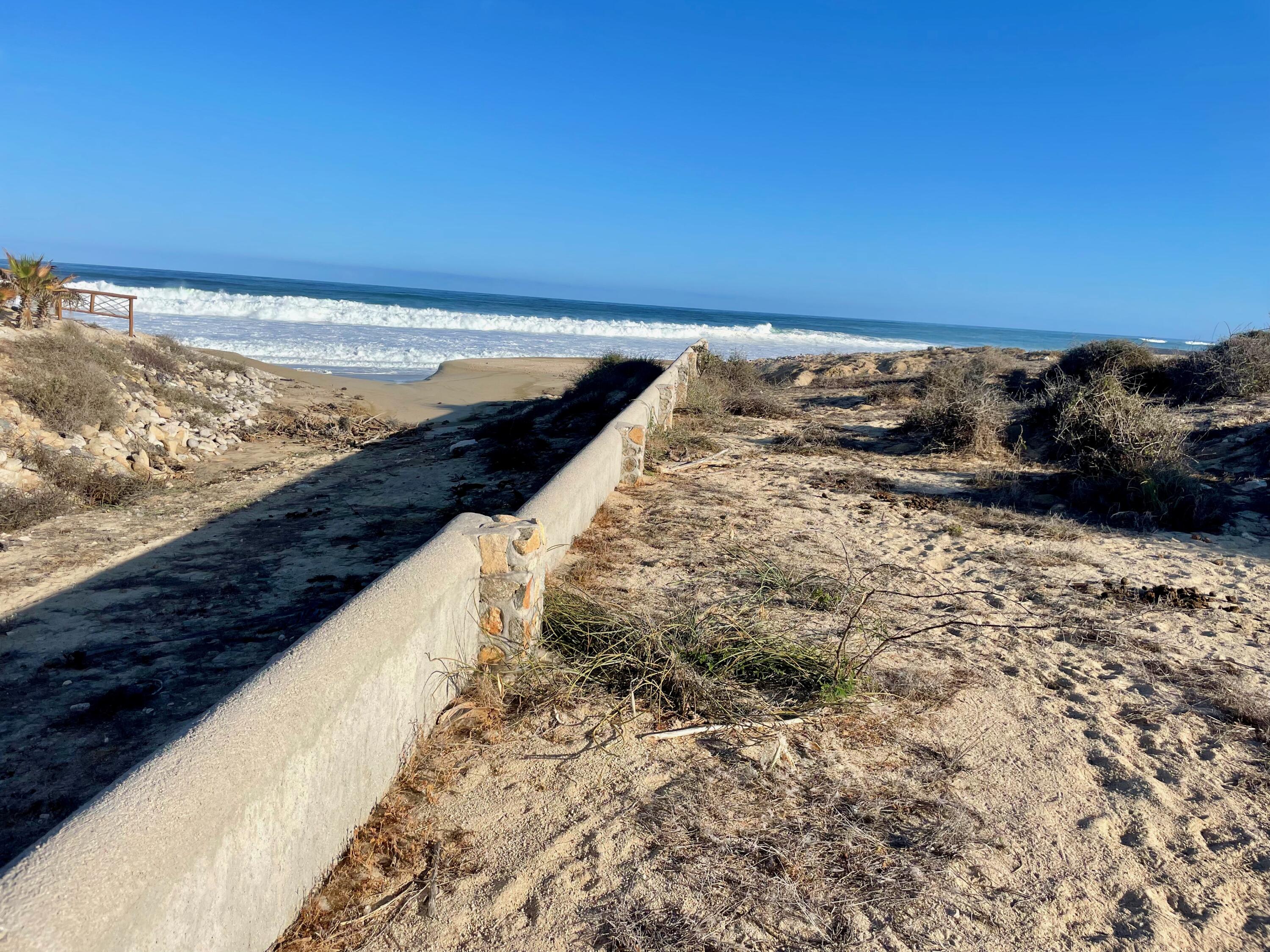 Vinorama Beachfront Lot 9