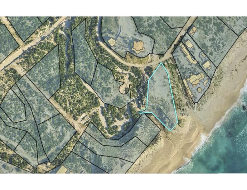 Vinorama Beachfront Lot 9