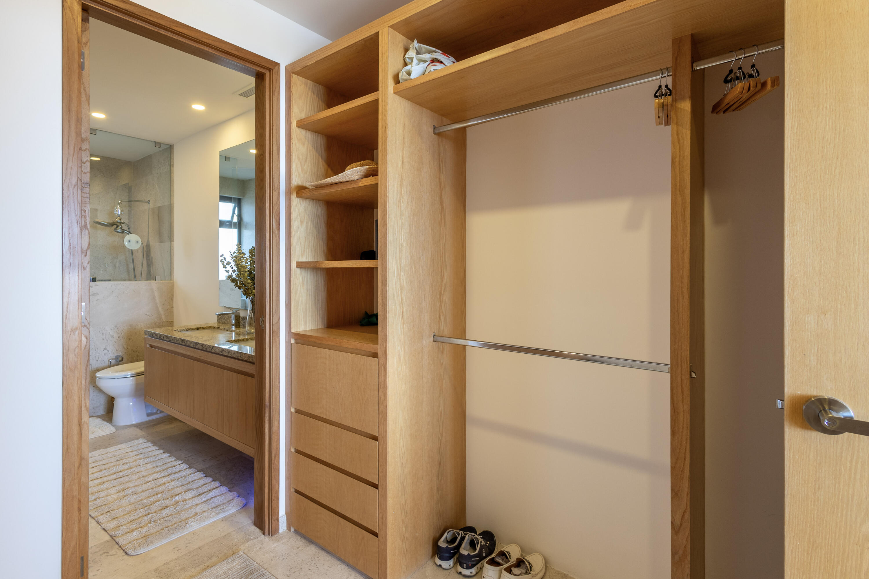 Solaria D102