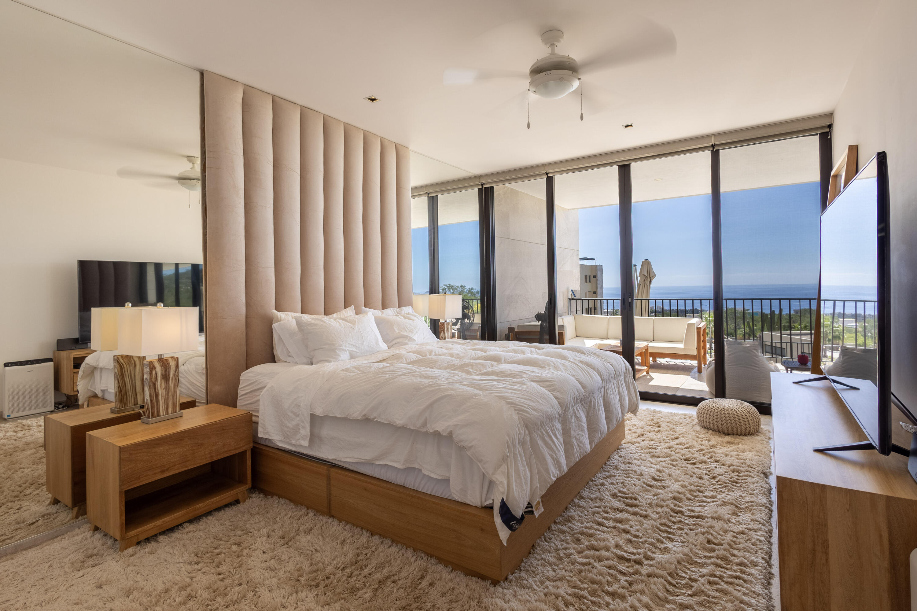 Solaria D102