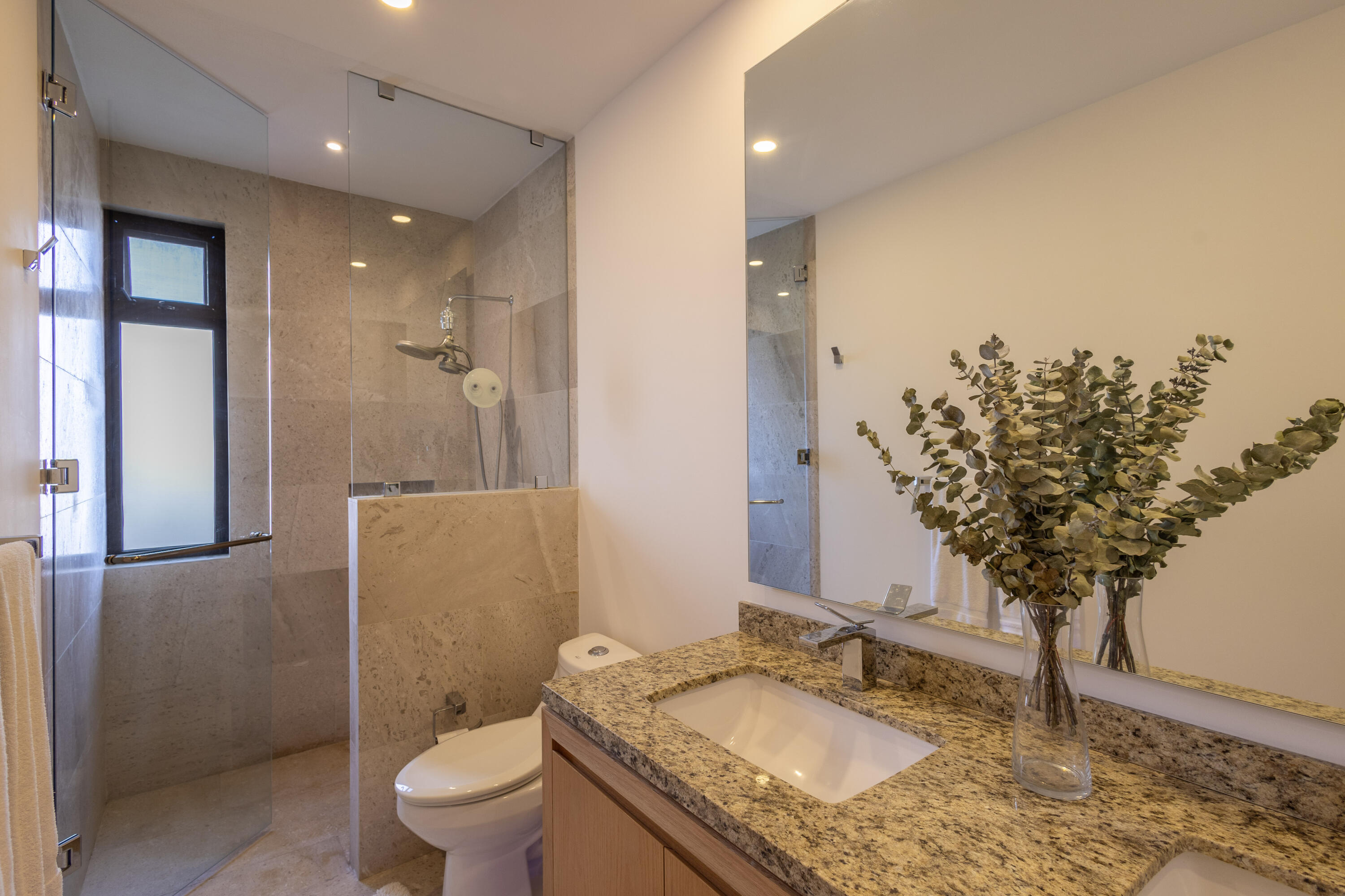 Solaria D102