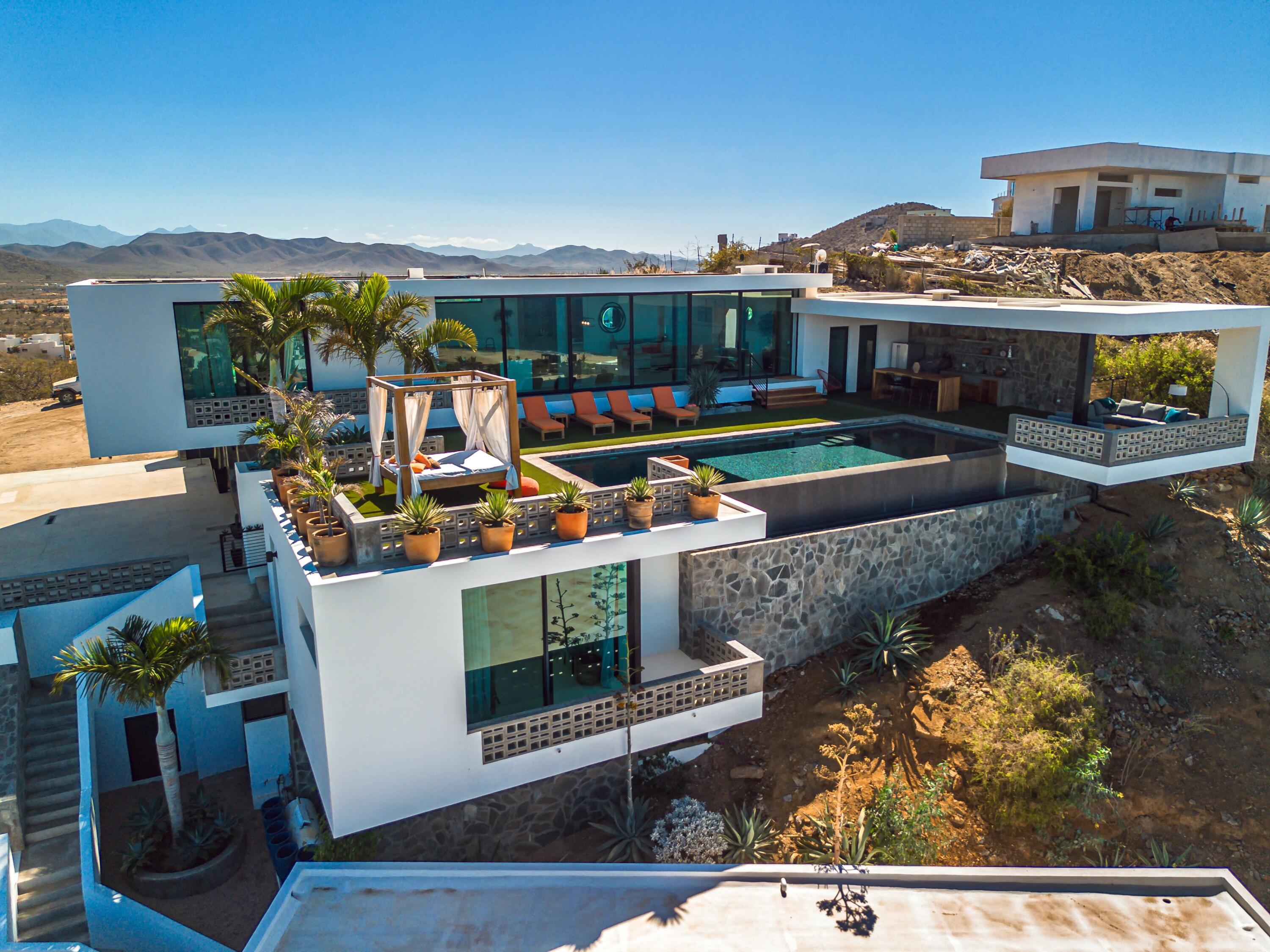 Villa Voladizo