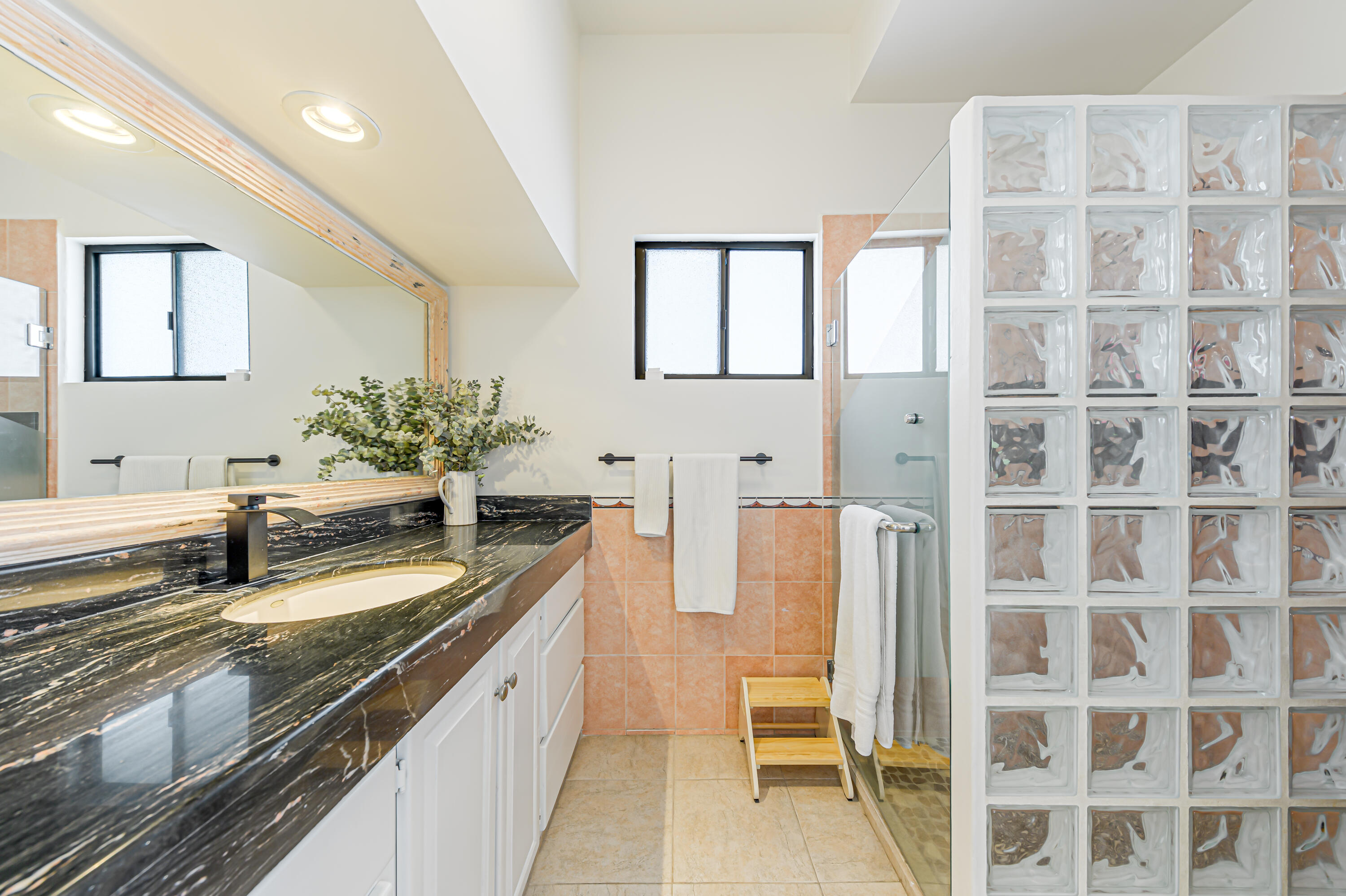 Casa 80 Paseo Finisterra