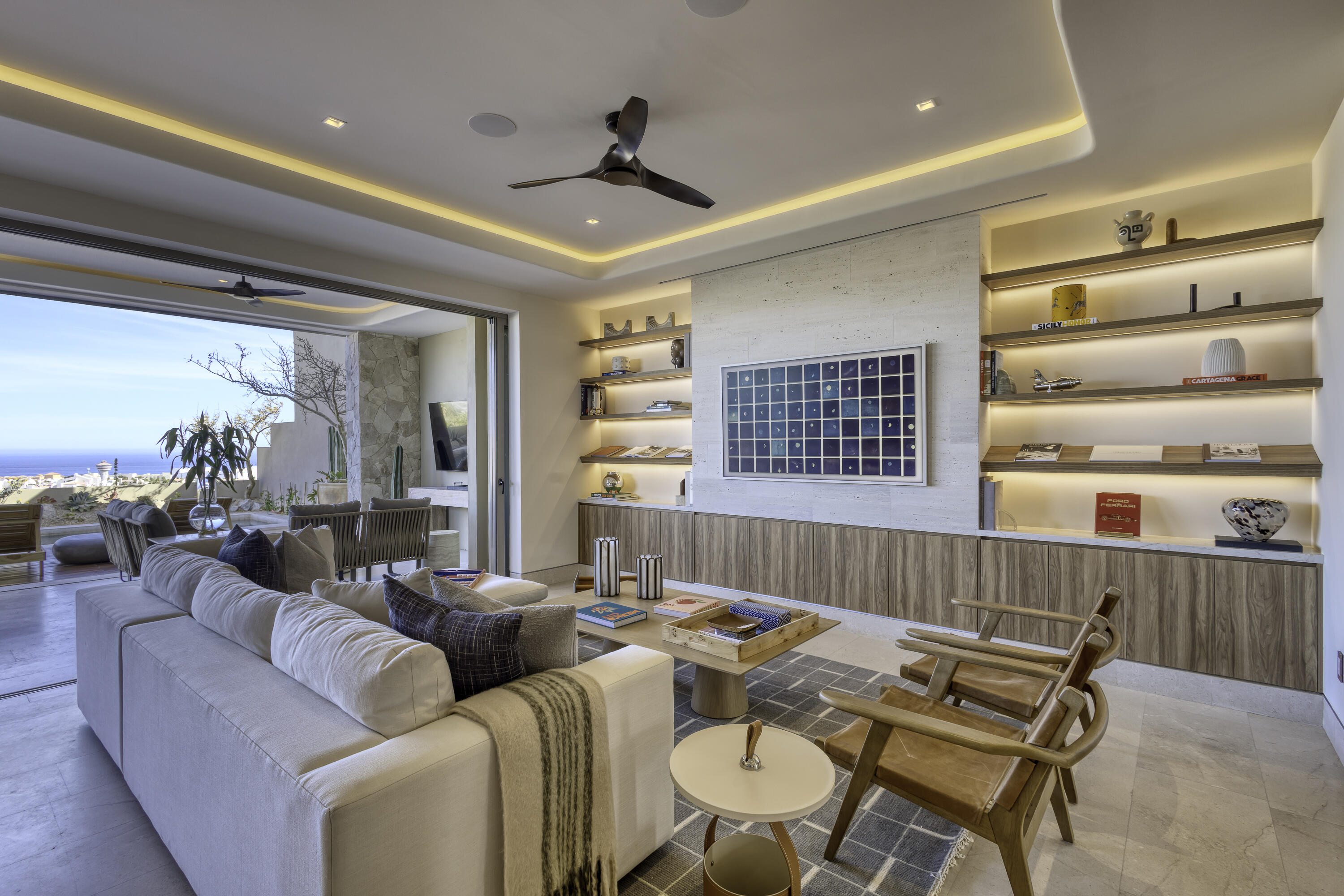 Solesta Luxury Residence 22F