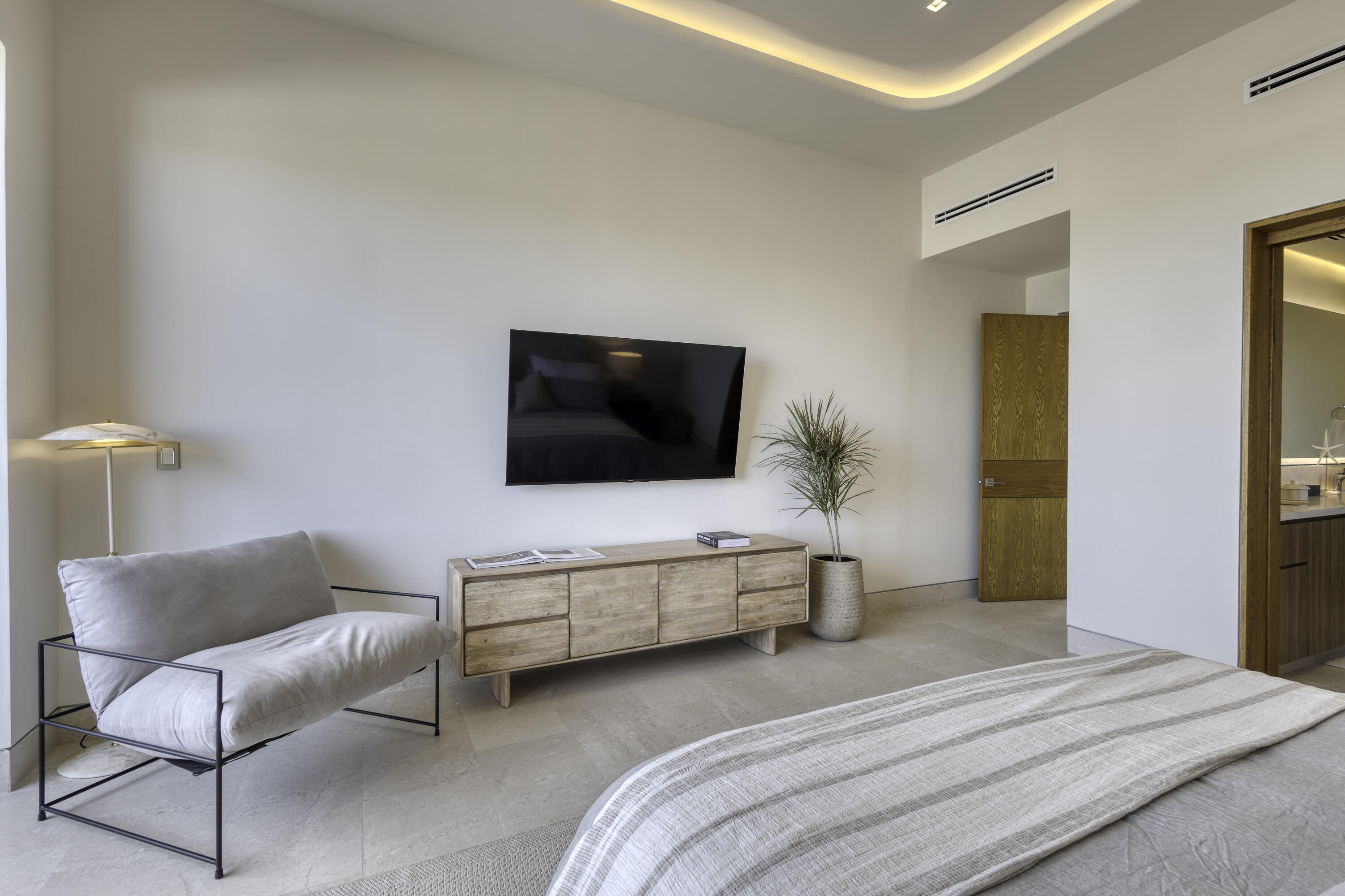 Solesta Luxury Residence 22F