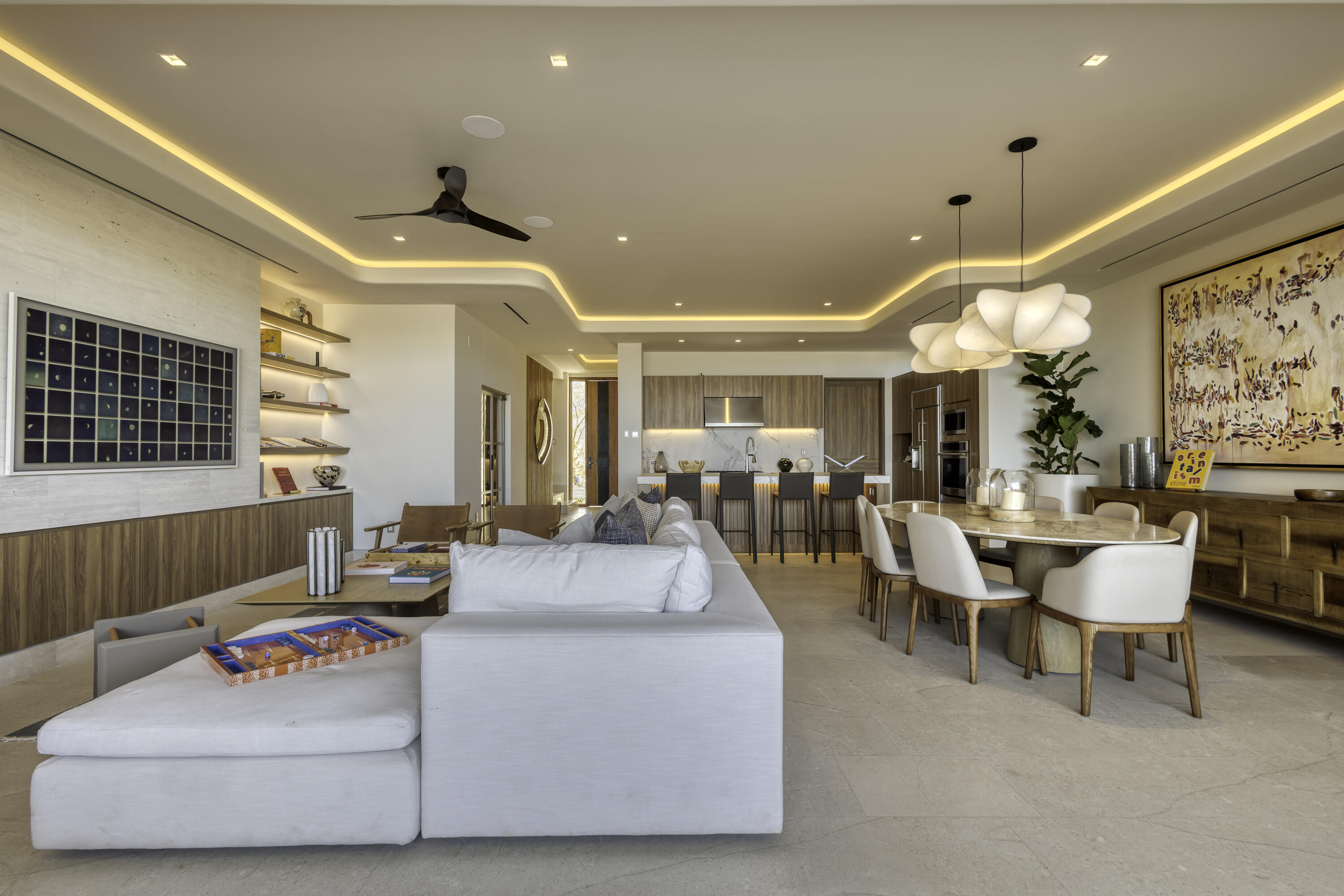 Solesta Luxury Residence 22F