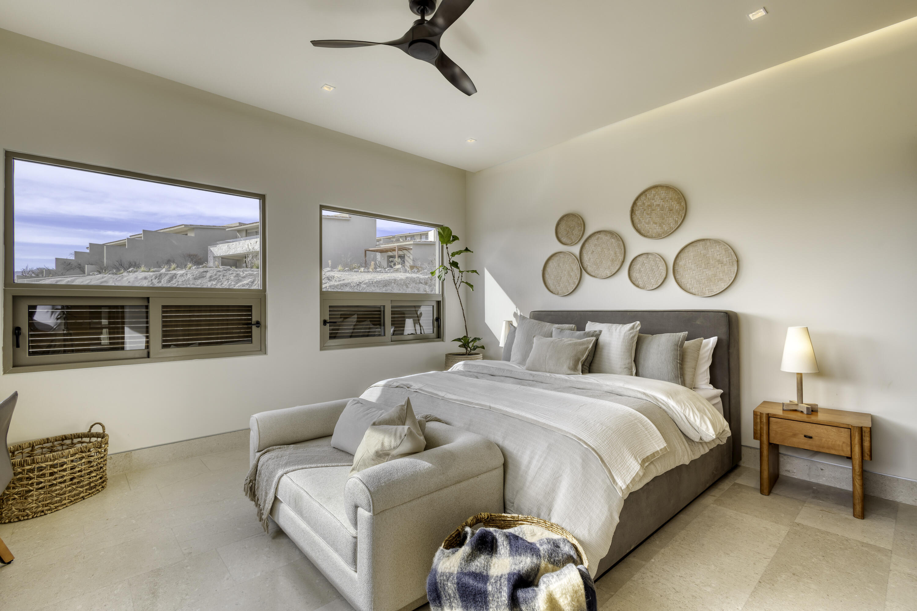 Solesta Luxury Residence 22F