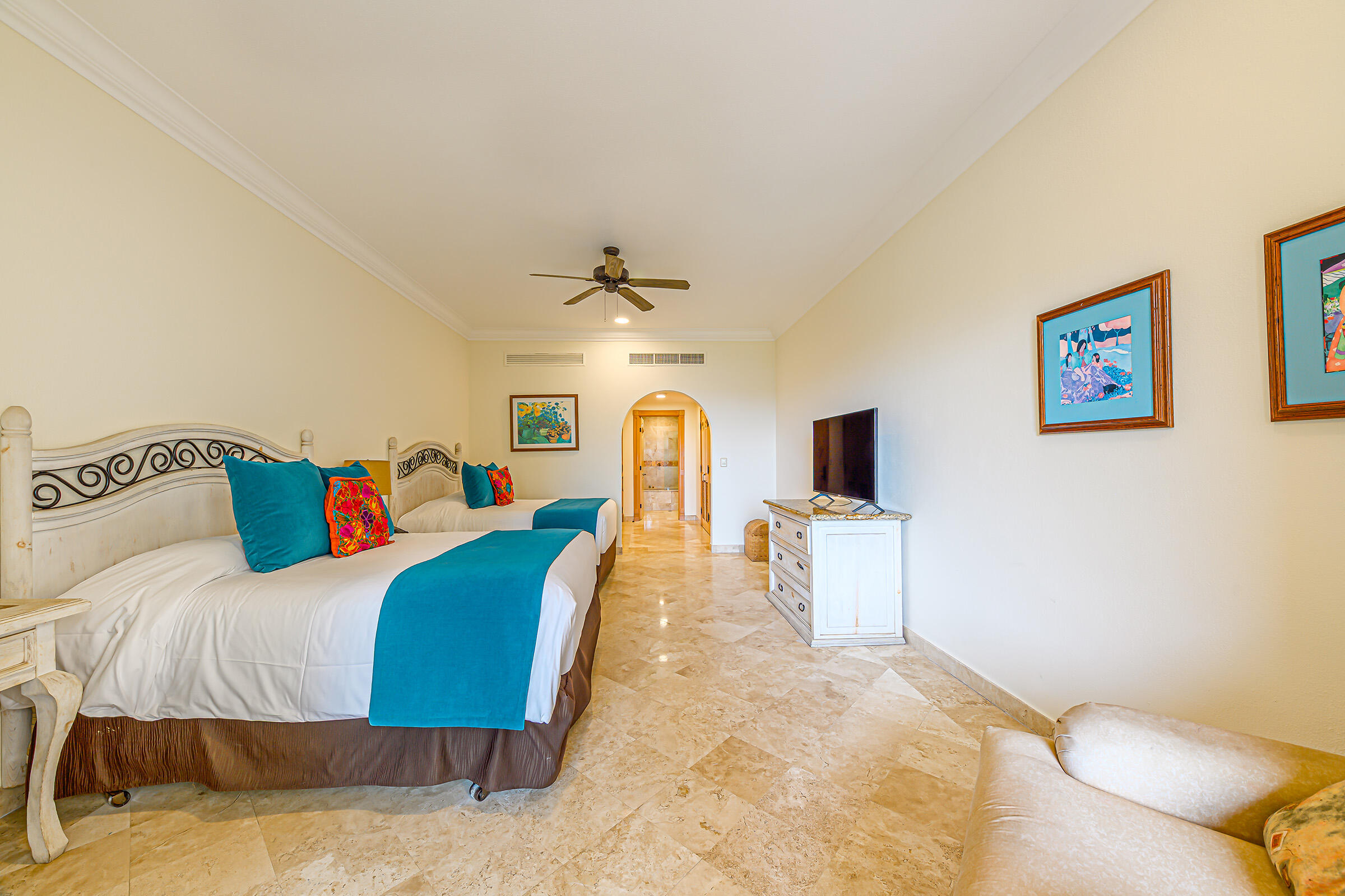 Villa La Estancia 2301