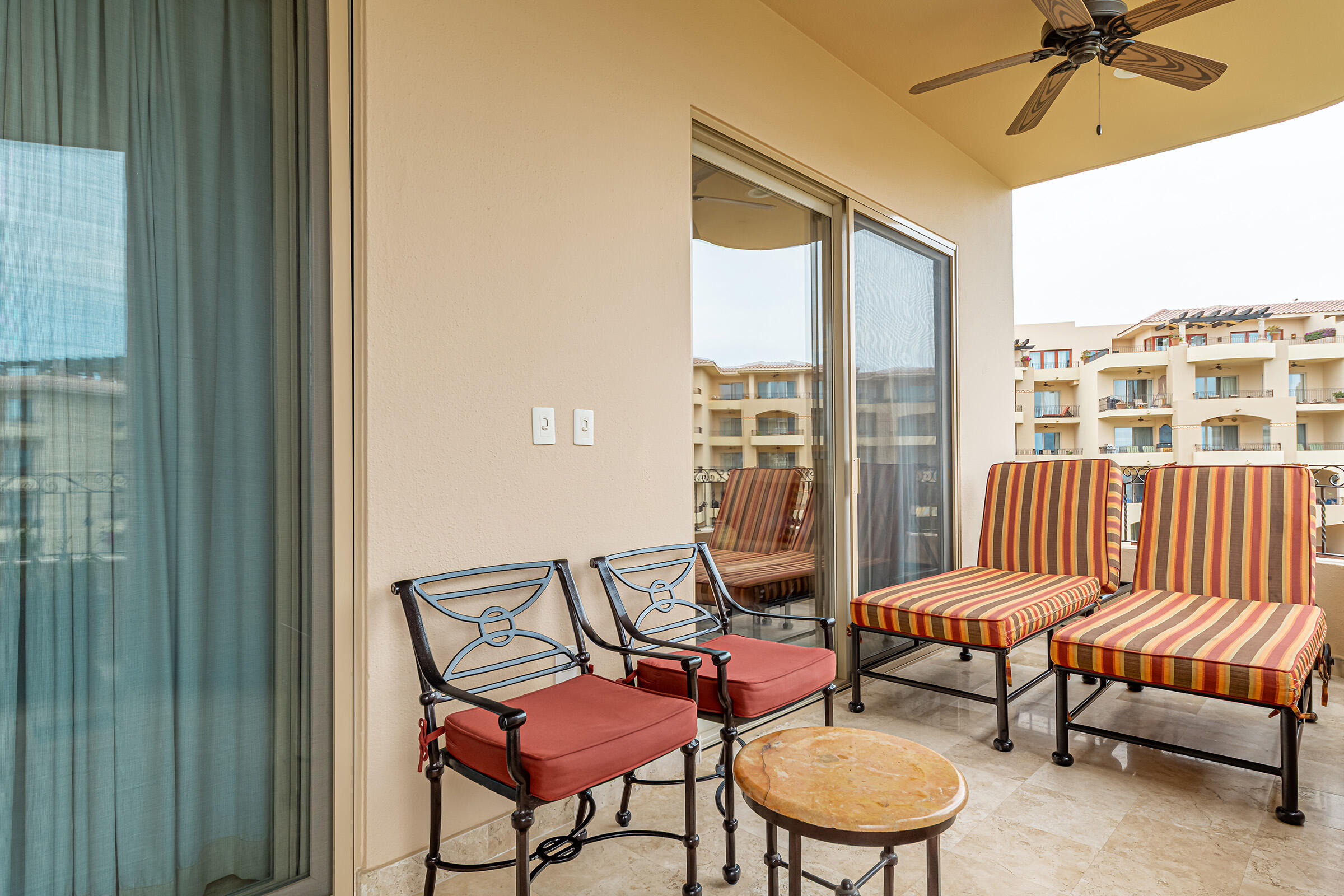Villa La Estancia 3608-1