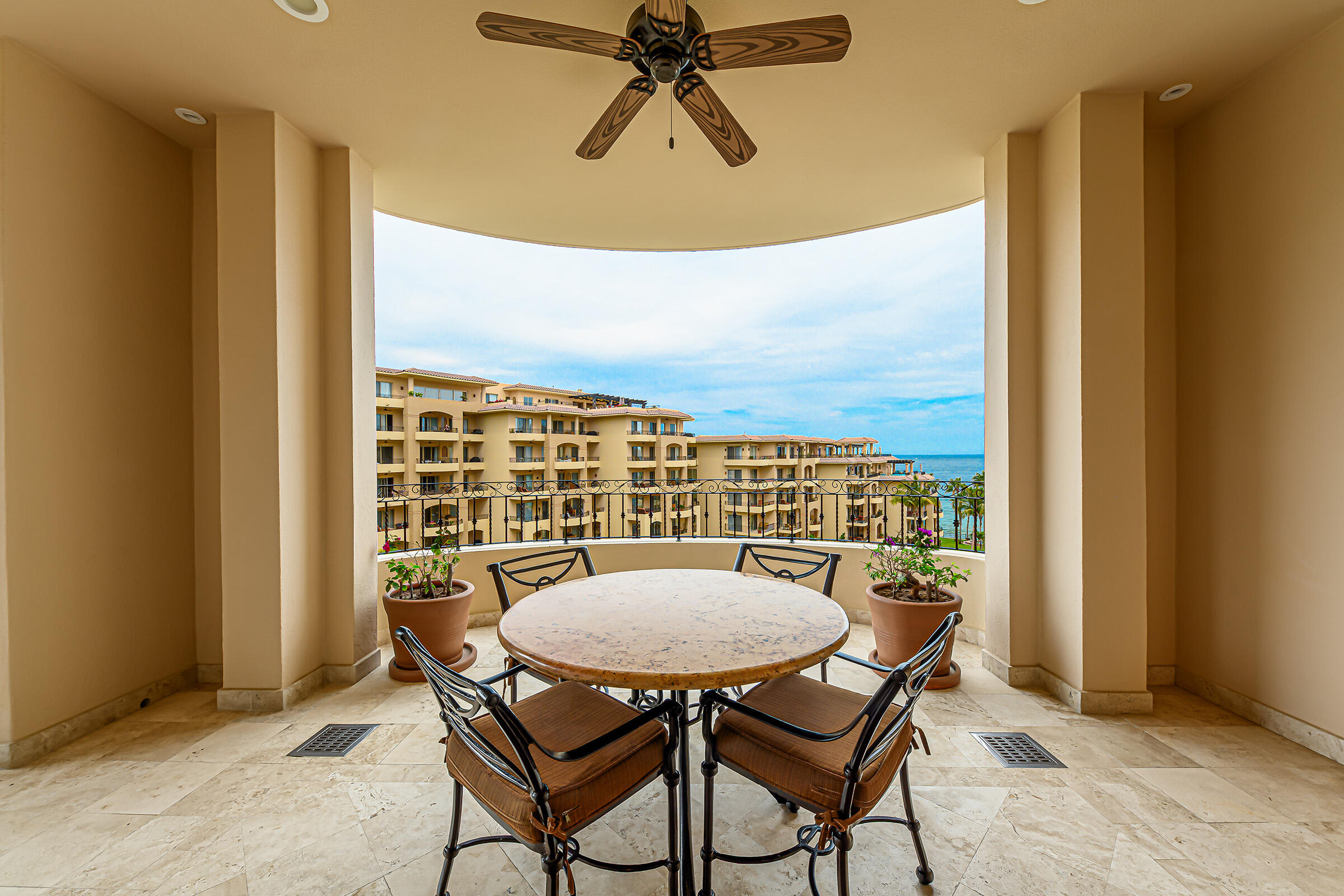 Villa La Estancia 3608-1