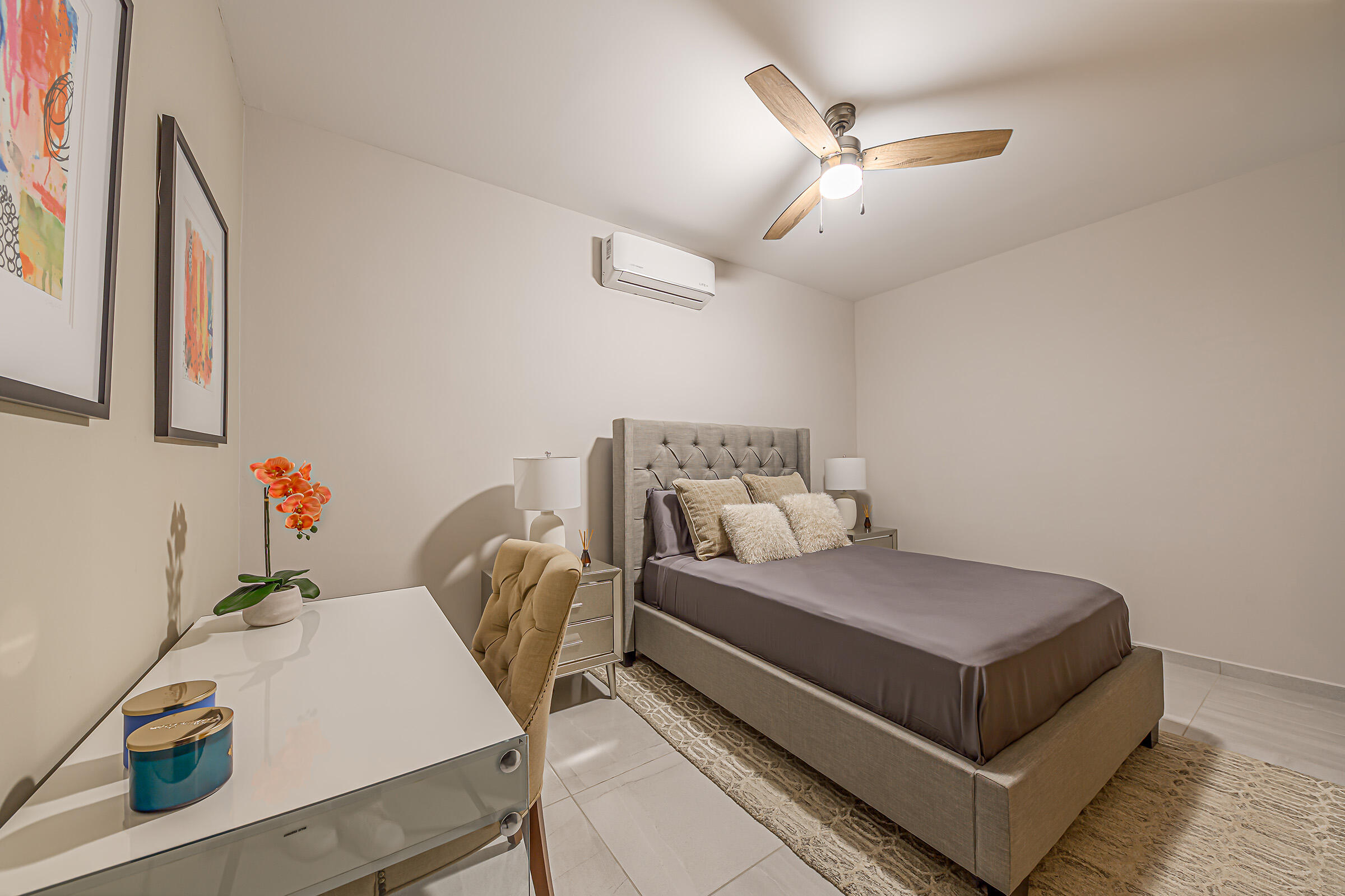 Maria Condo 103