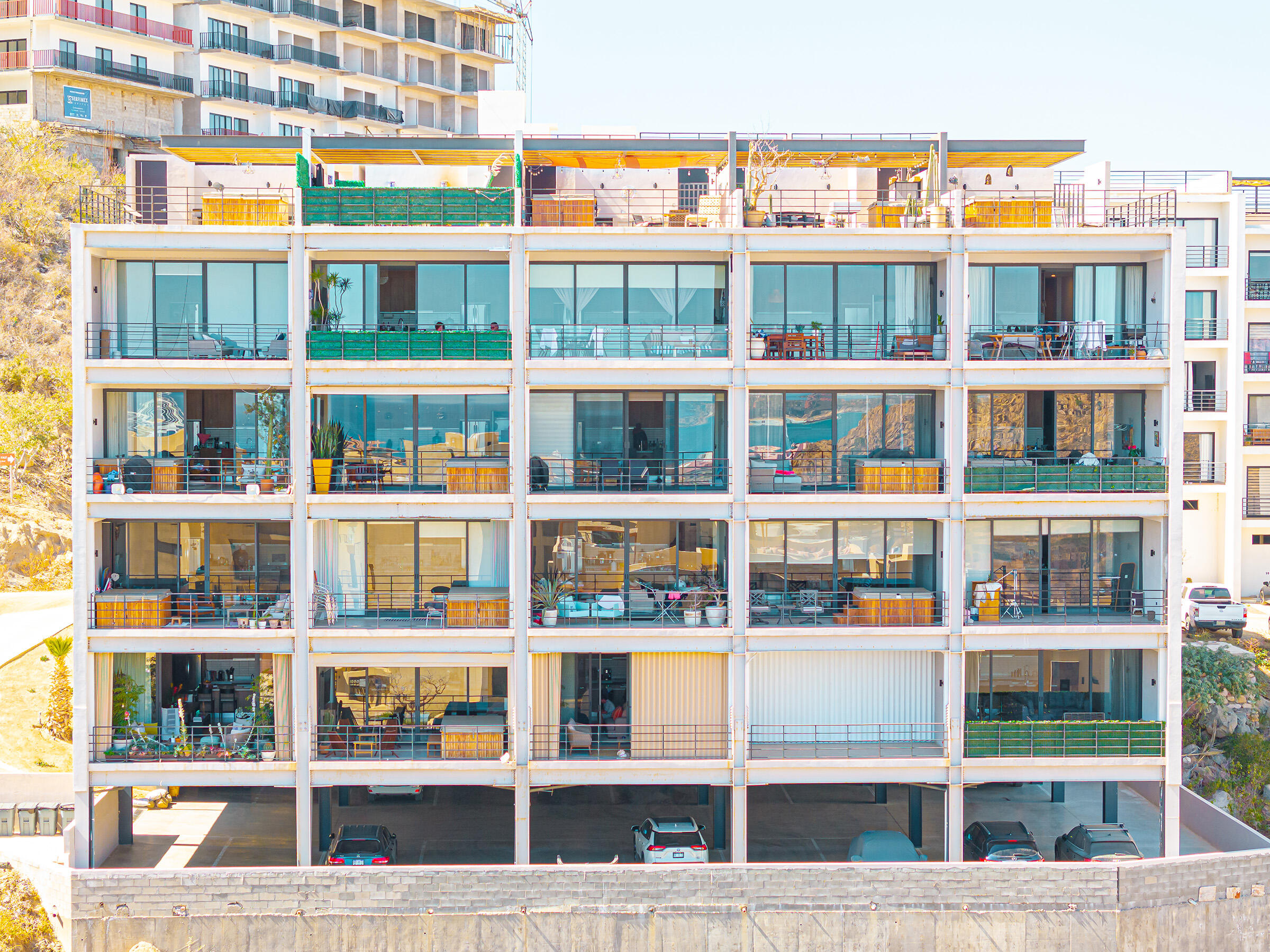 Maria Condo 103