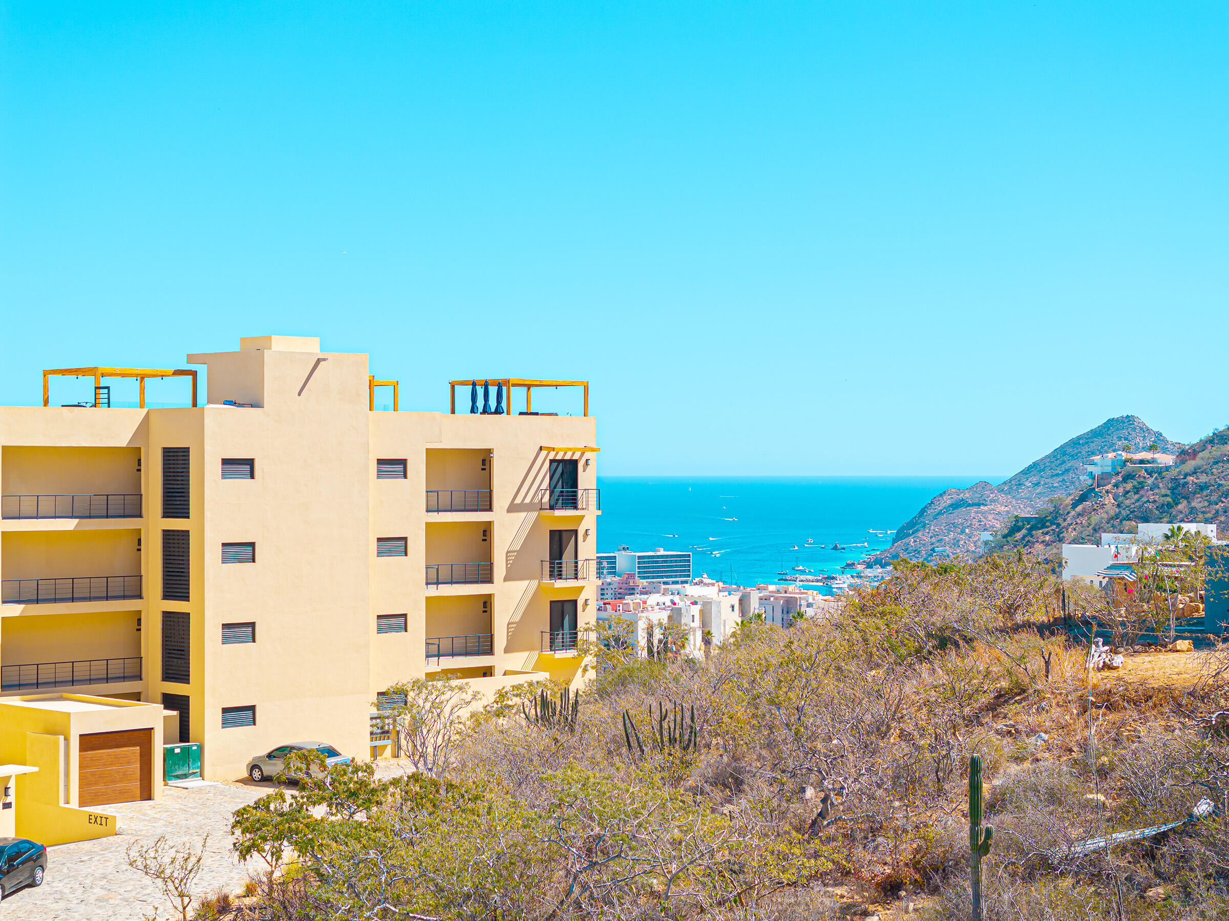 Maria Condo 103