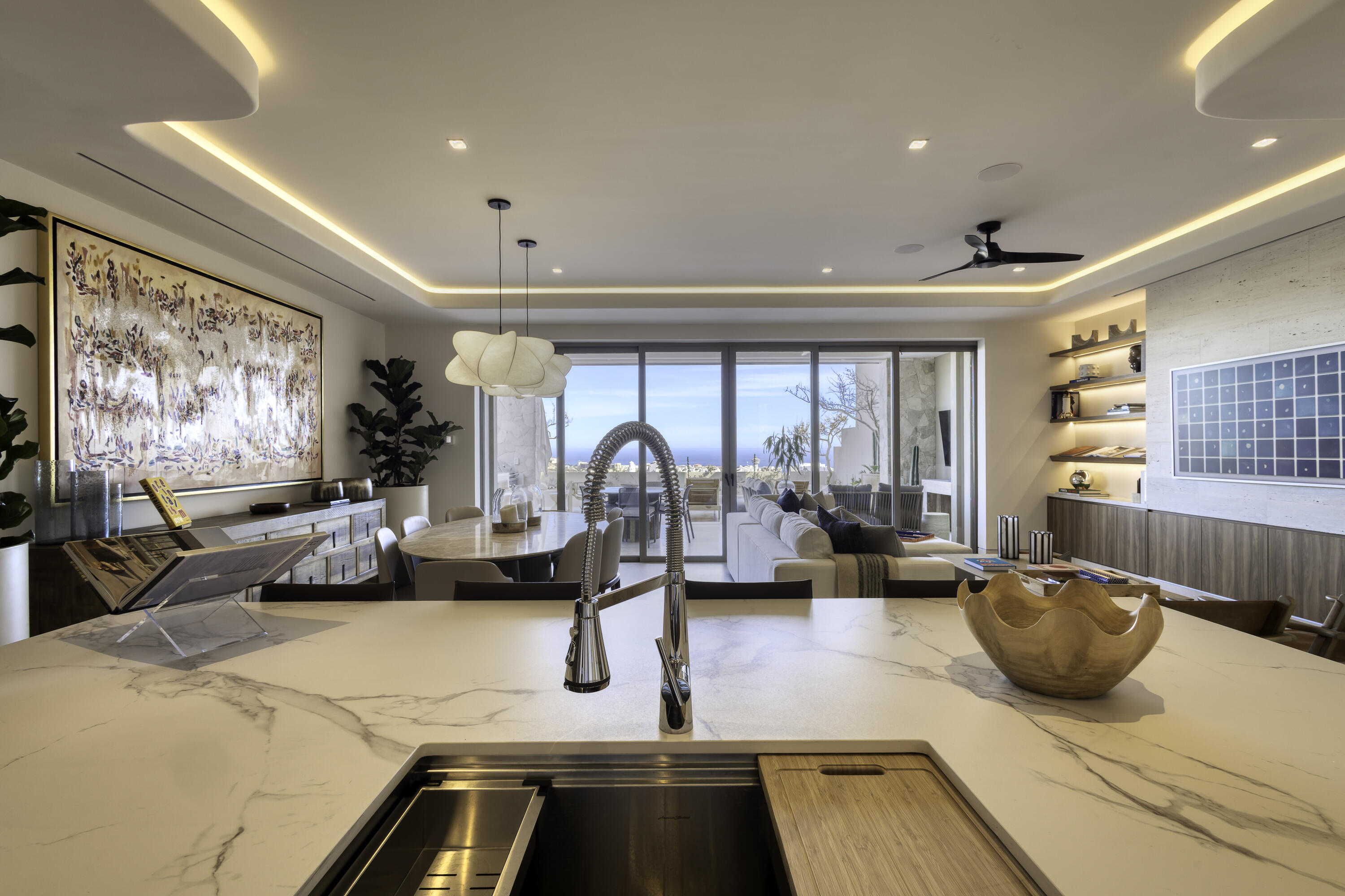 Solesta Luxury Residence 23F