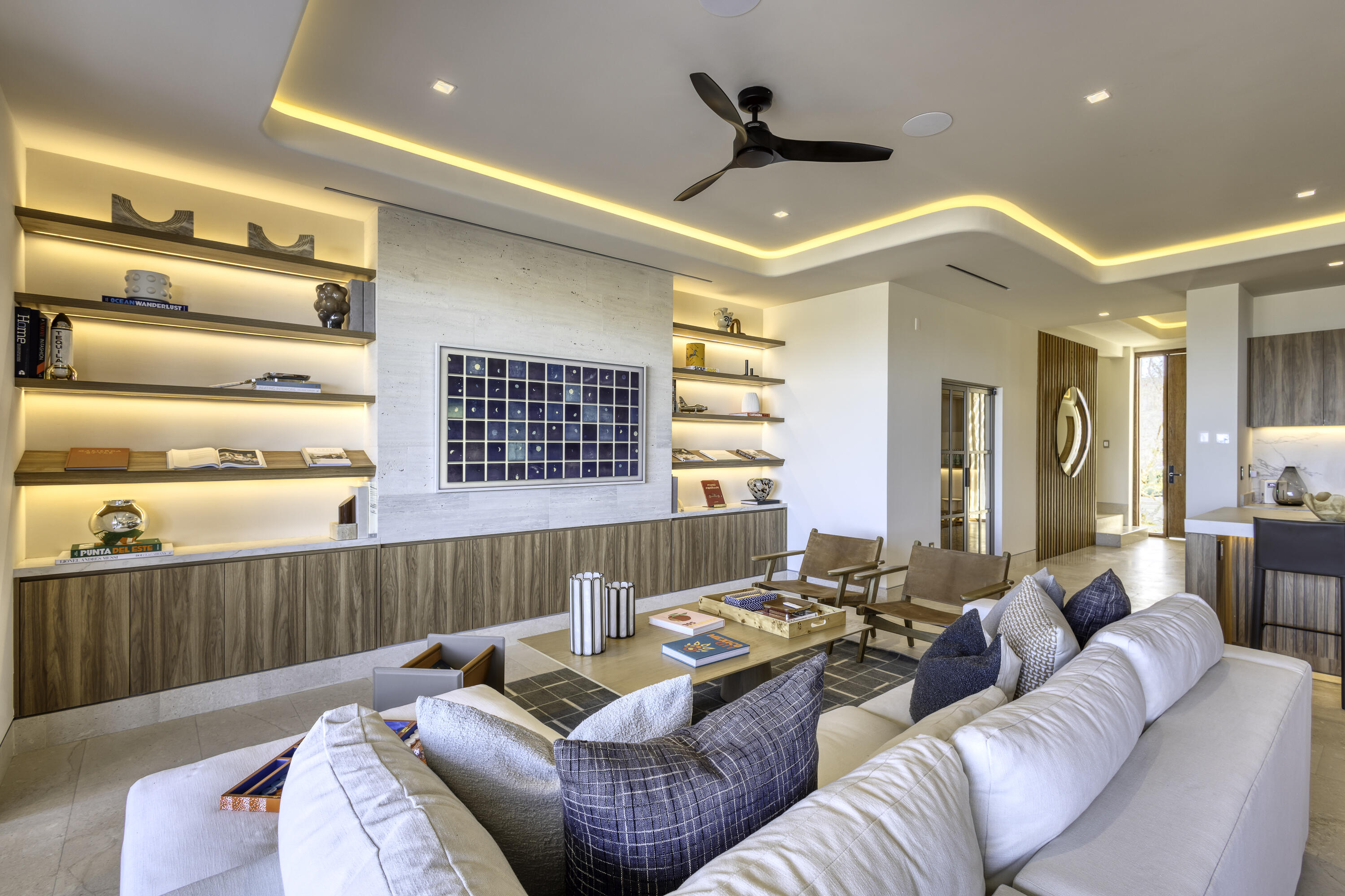 Solesta Luxury Residence 24F