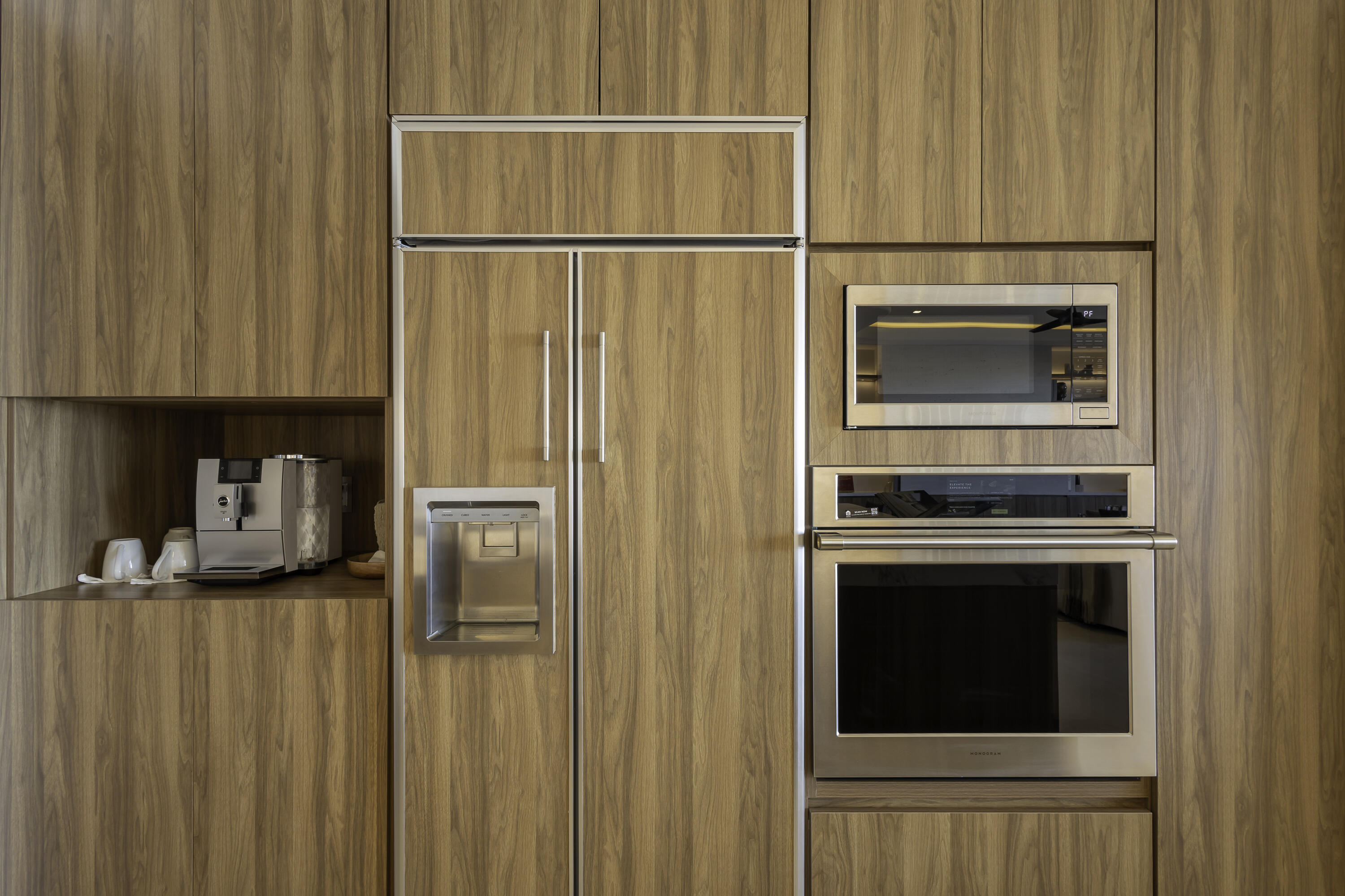 Solesta Luxury Residence 23F