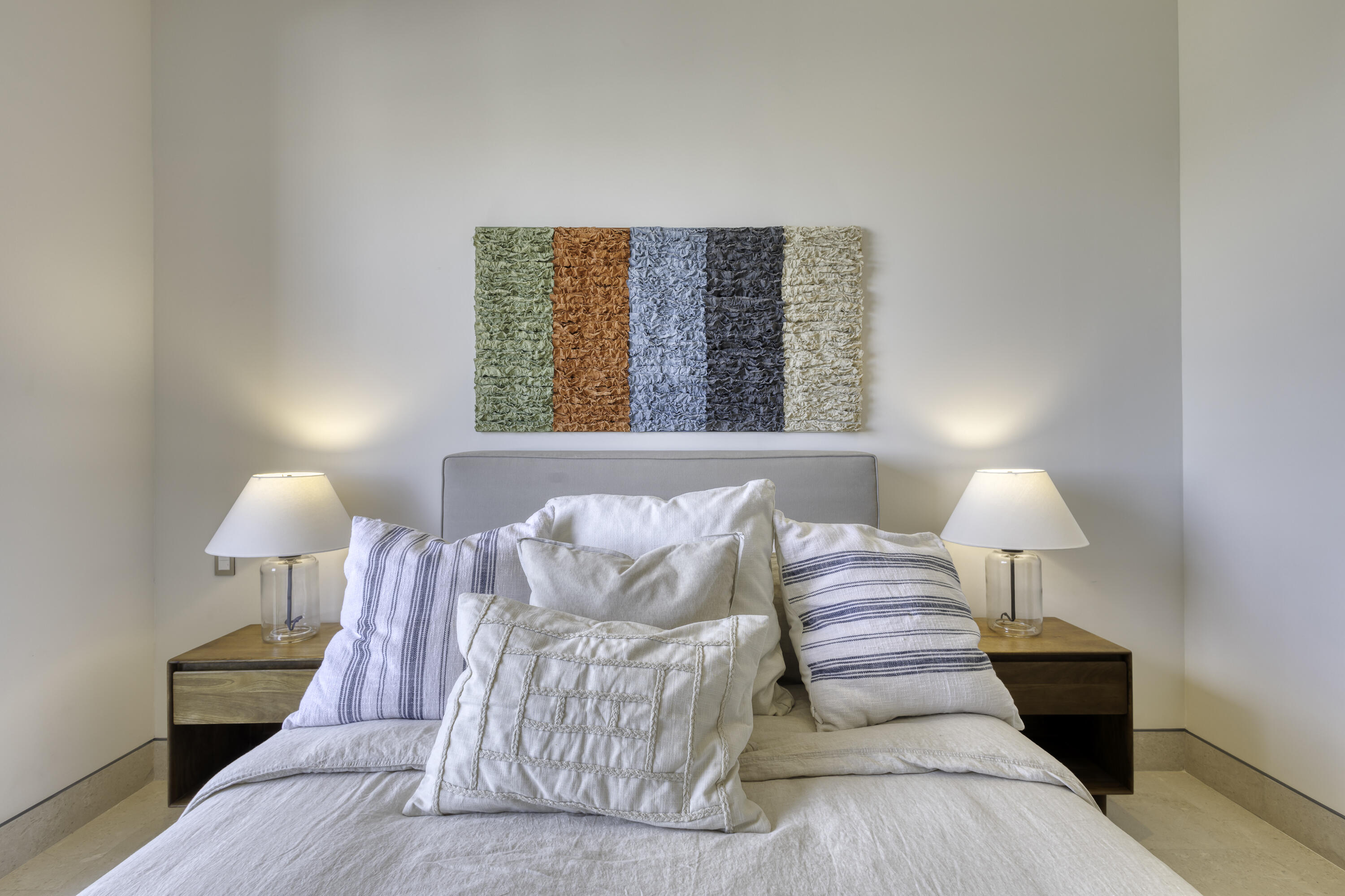 Solesta Luxury Residence 24F