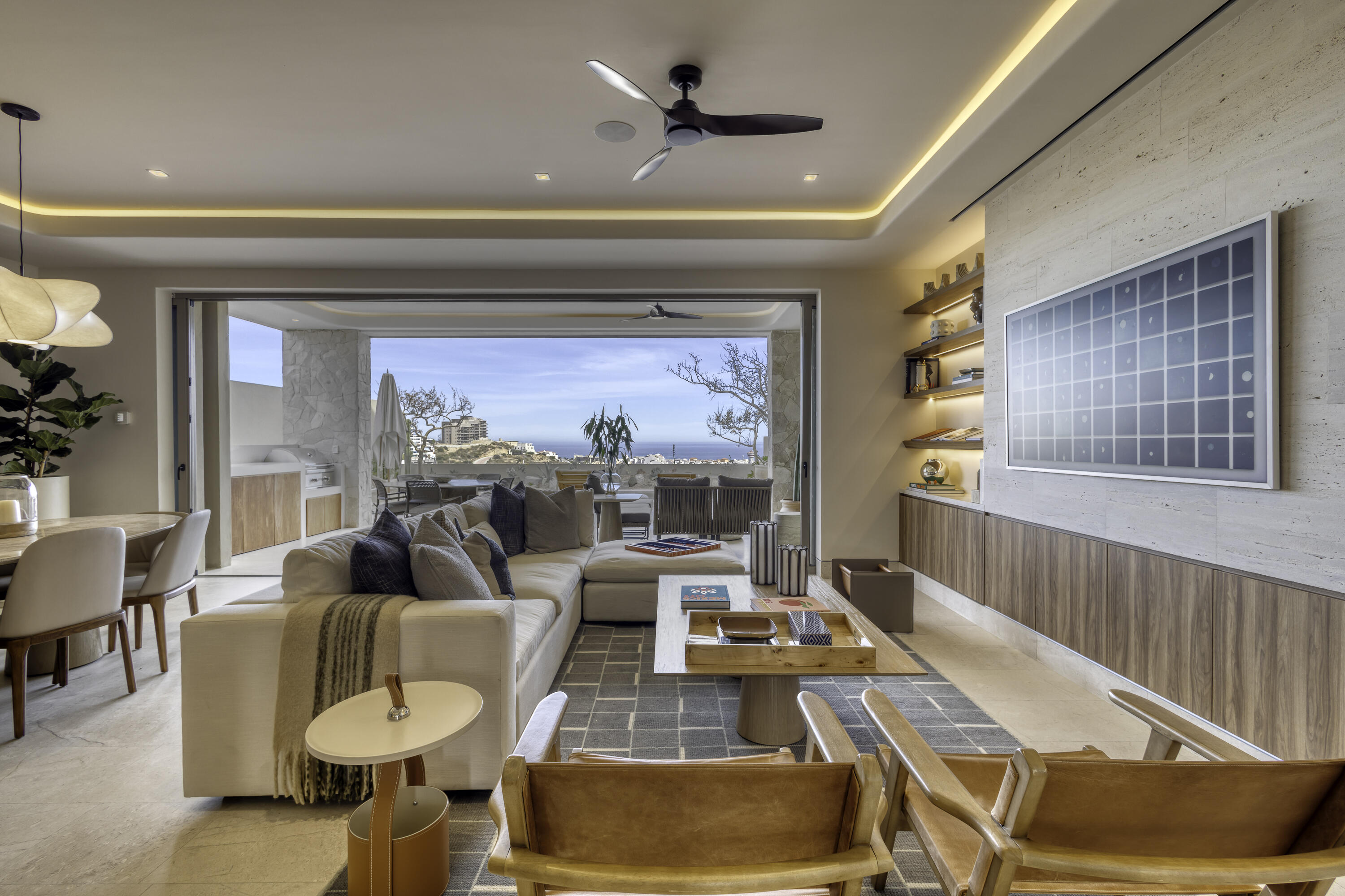 Solesta Luxury Residence 24F