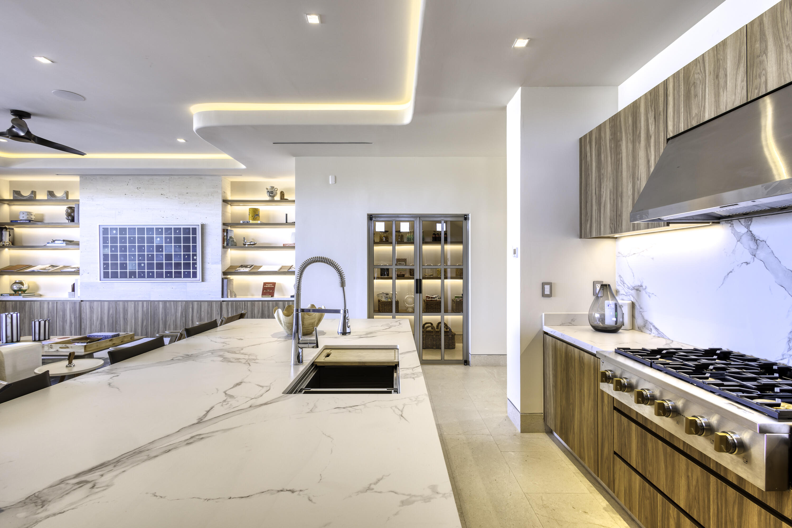 Solesta Luxury Residence 24F