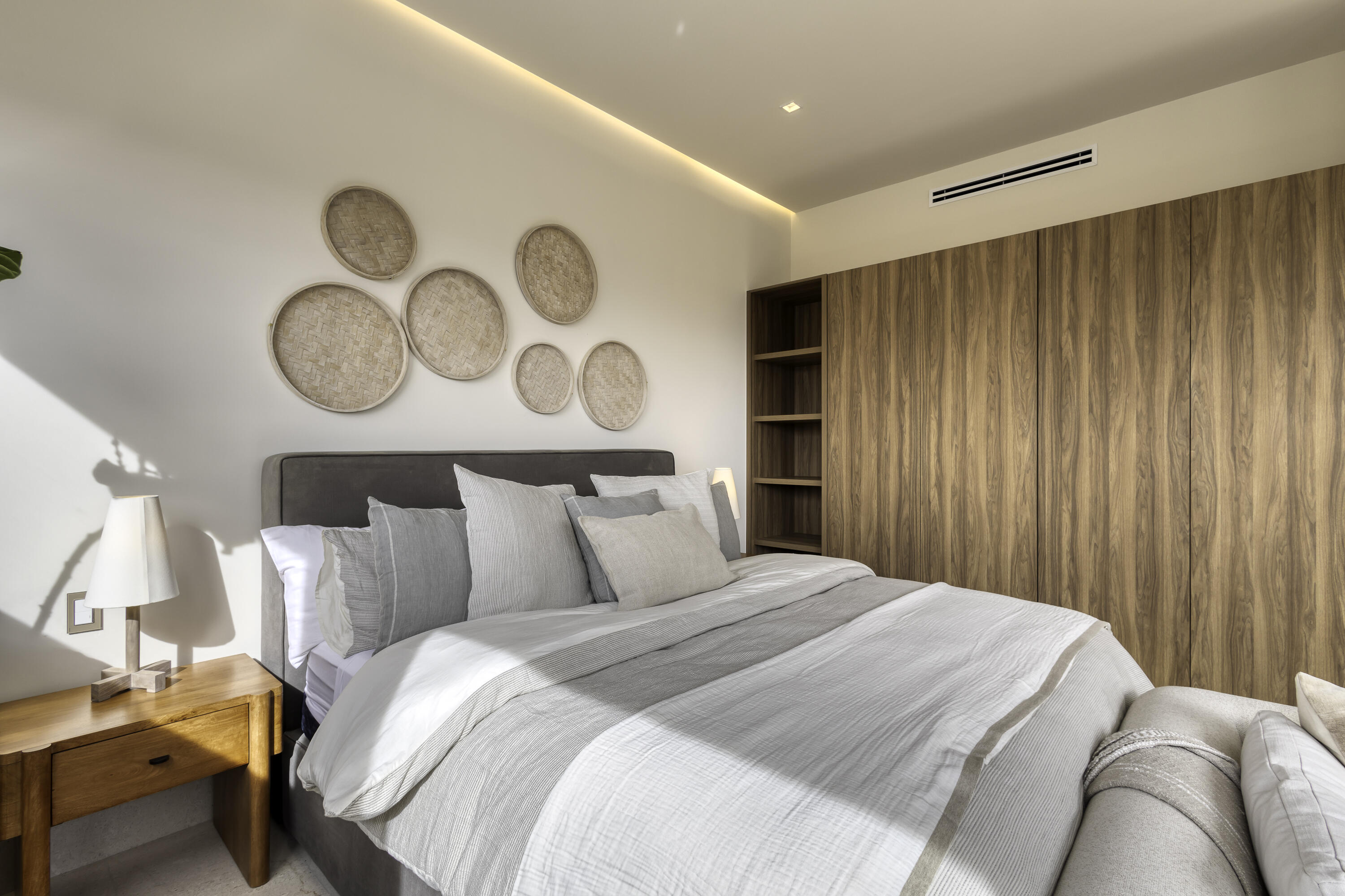 Solesta Luxury Residence 24F