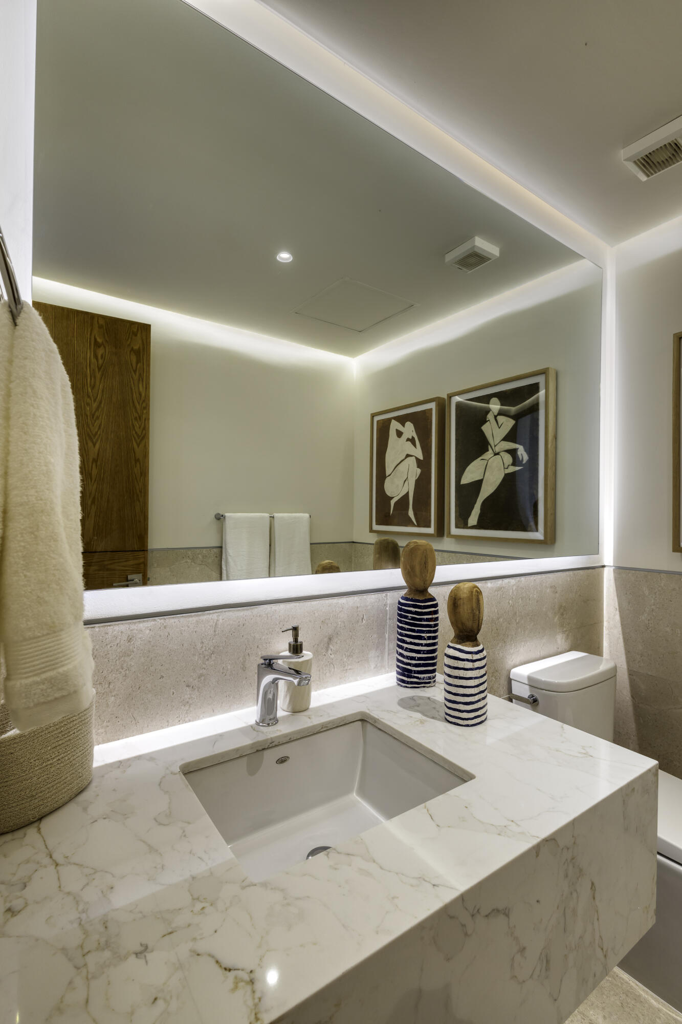 Solesta Luxury Residence 25F