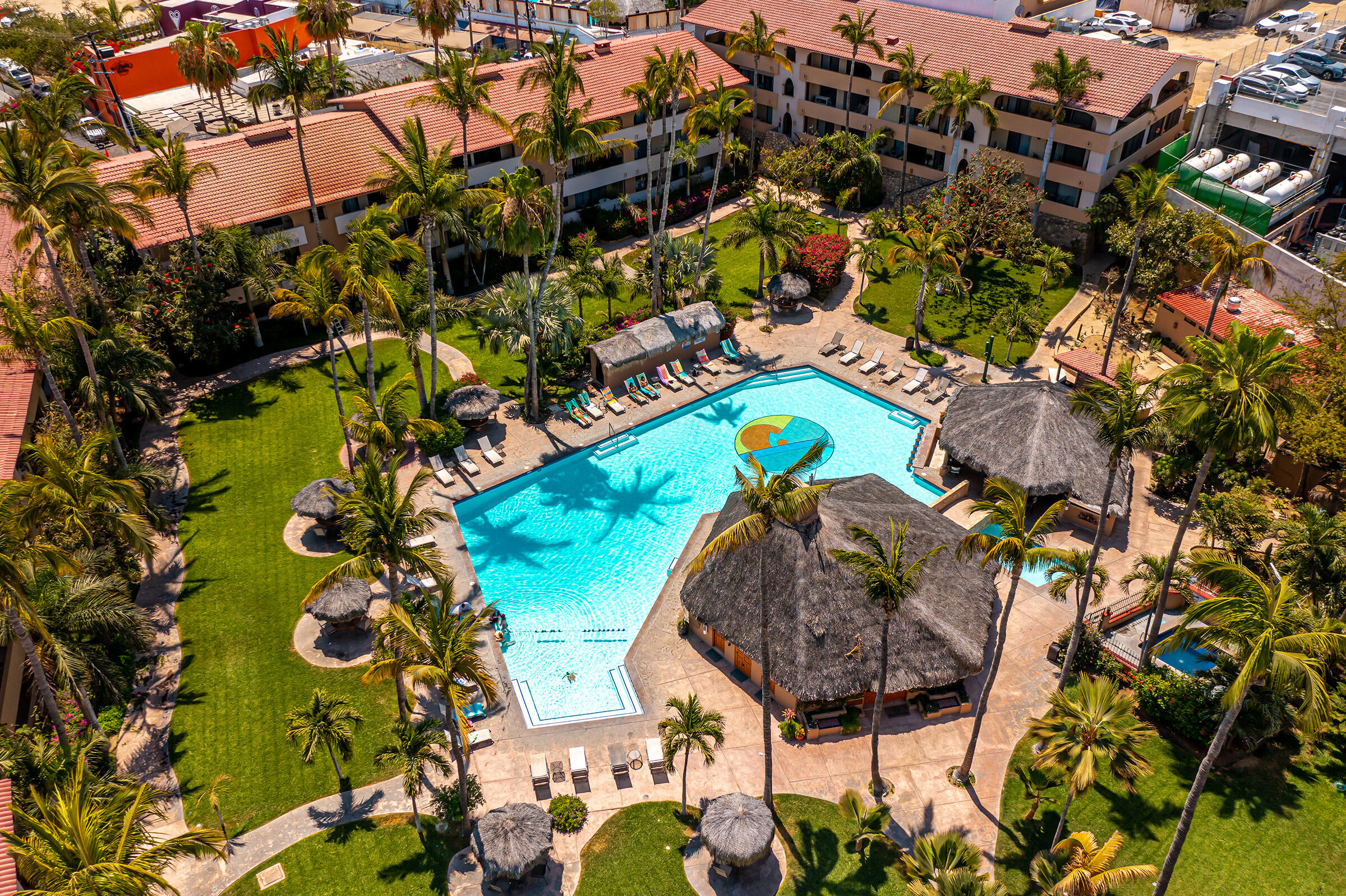 P.º De La Marina, Marina Sol