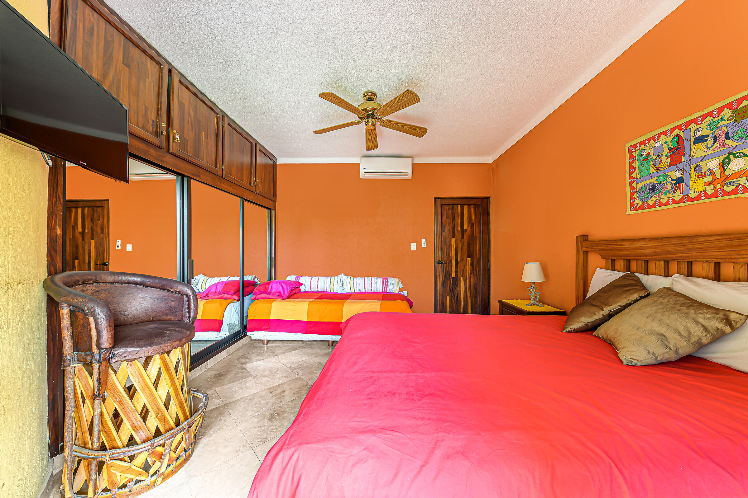 P.º De La Marina, Marina Sol