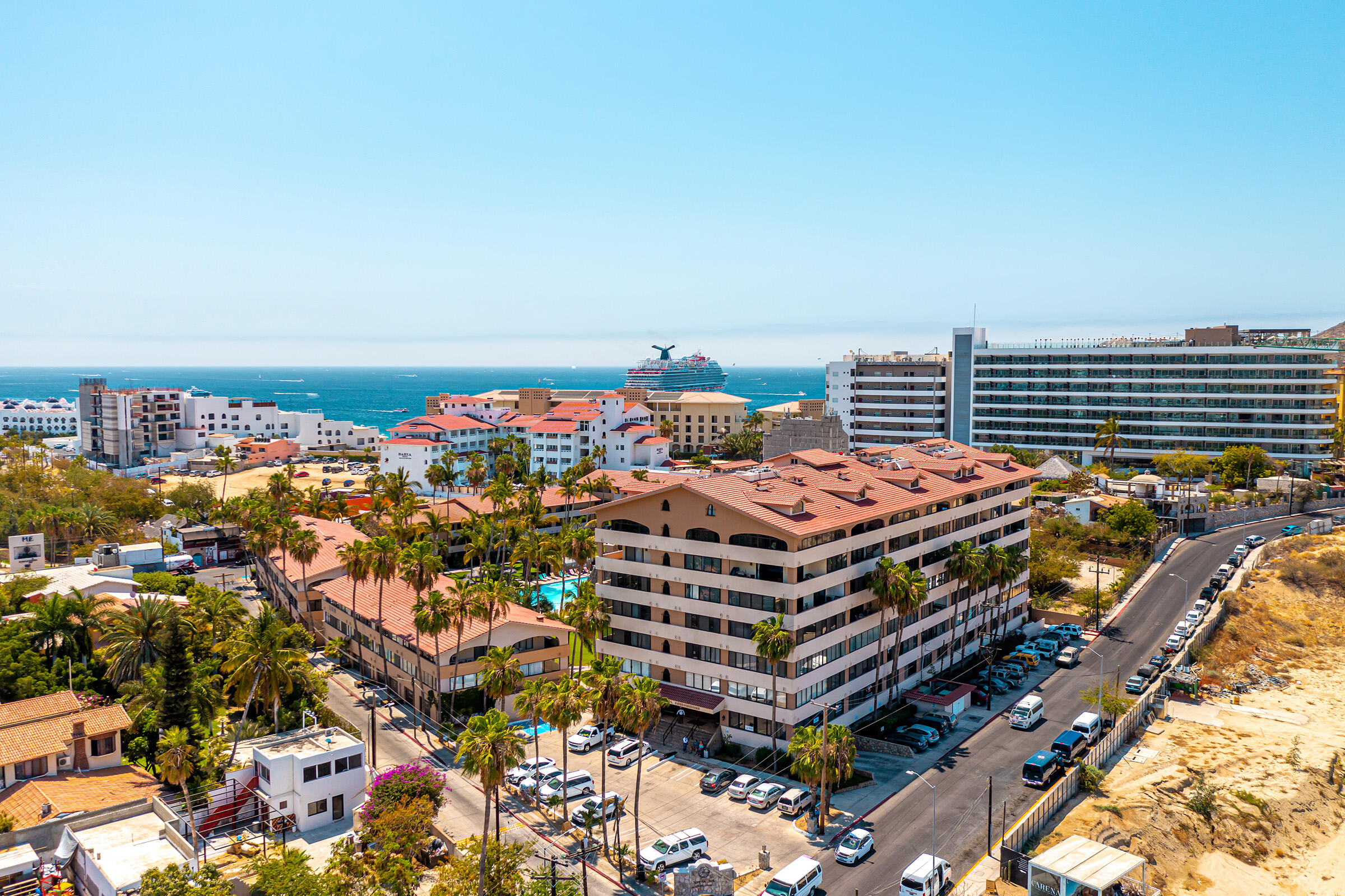 P.º De La Marina, Marina Sol