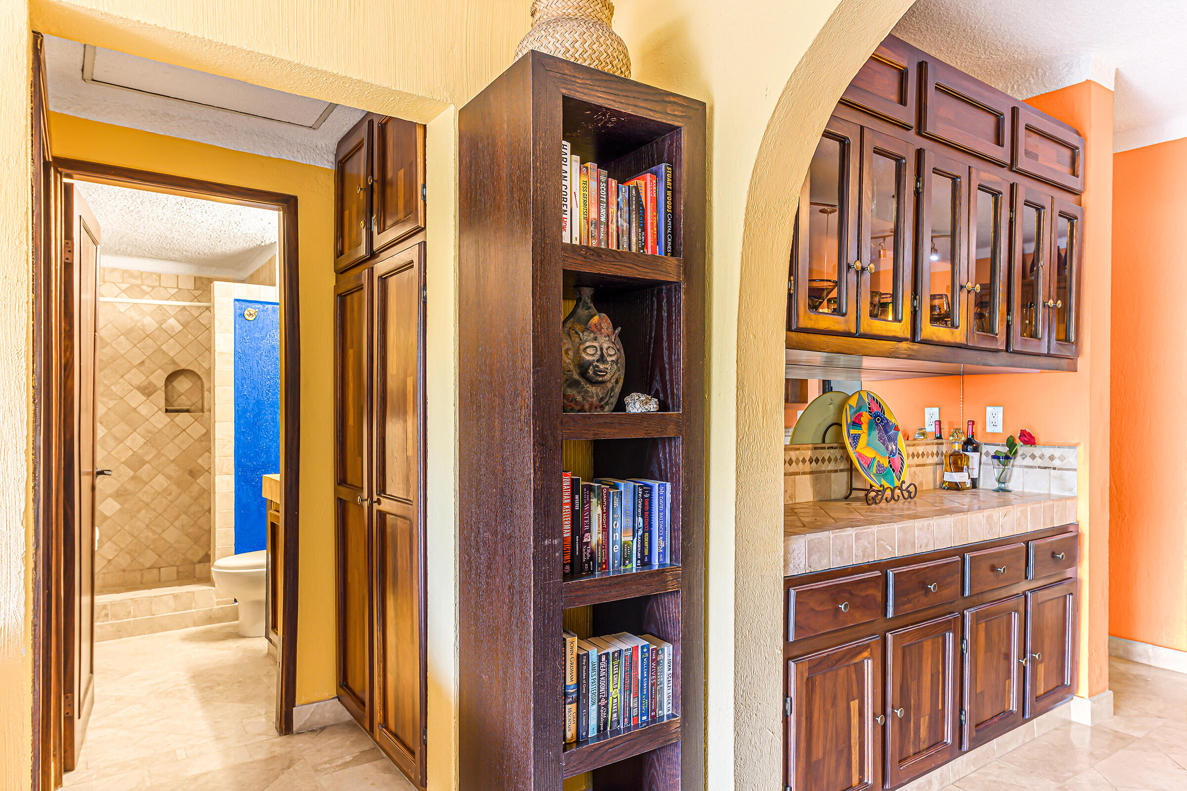 P.º De La Marina, Marina Sol