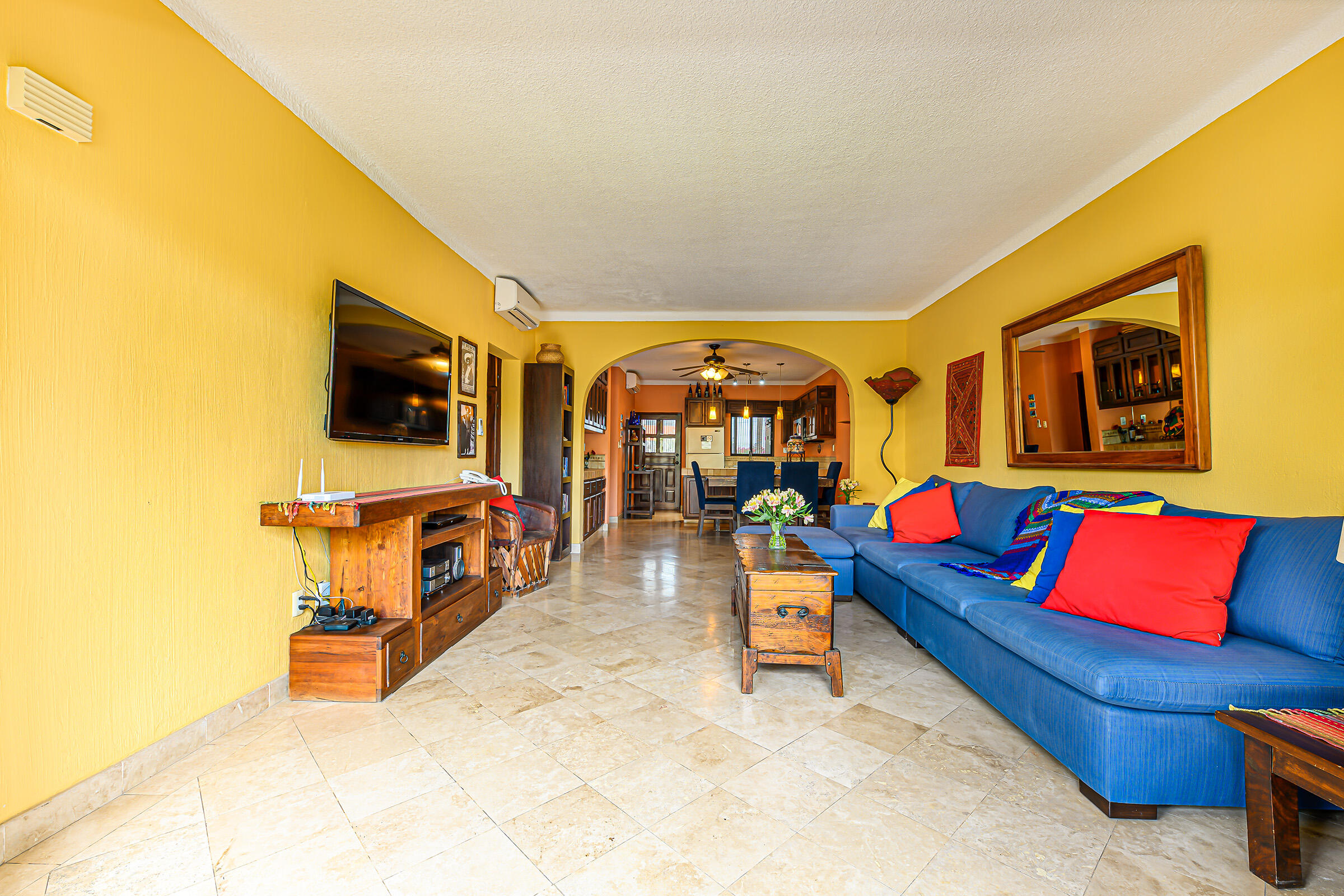 P.º De La Marina, Marina Sol