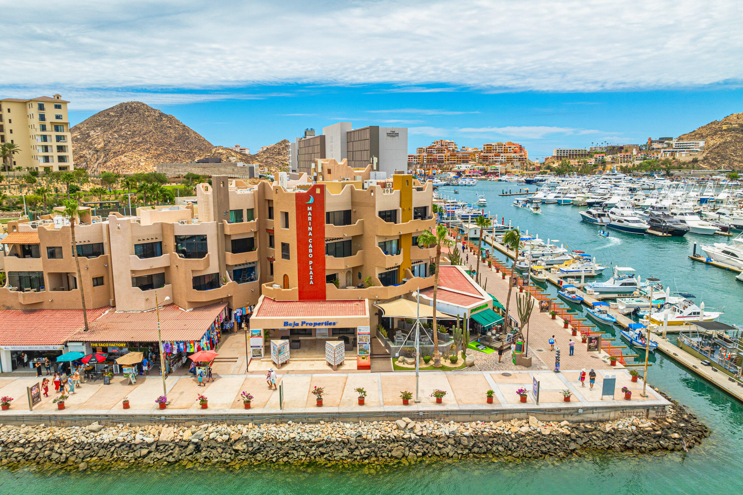 Paseo de la Marina, Marina Cabo Plaza