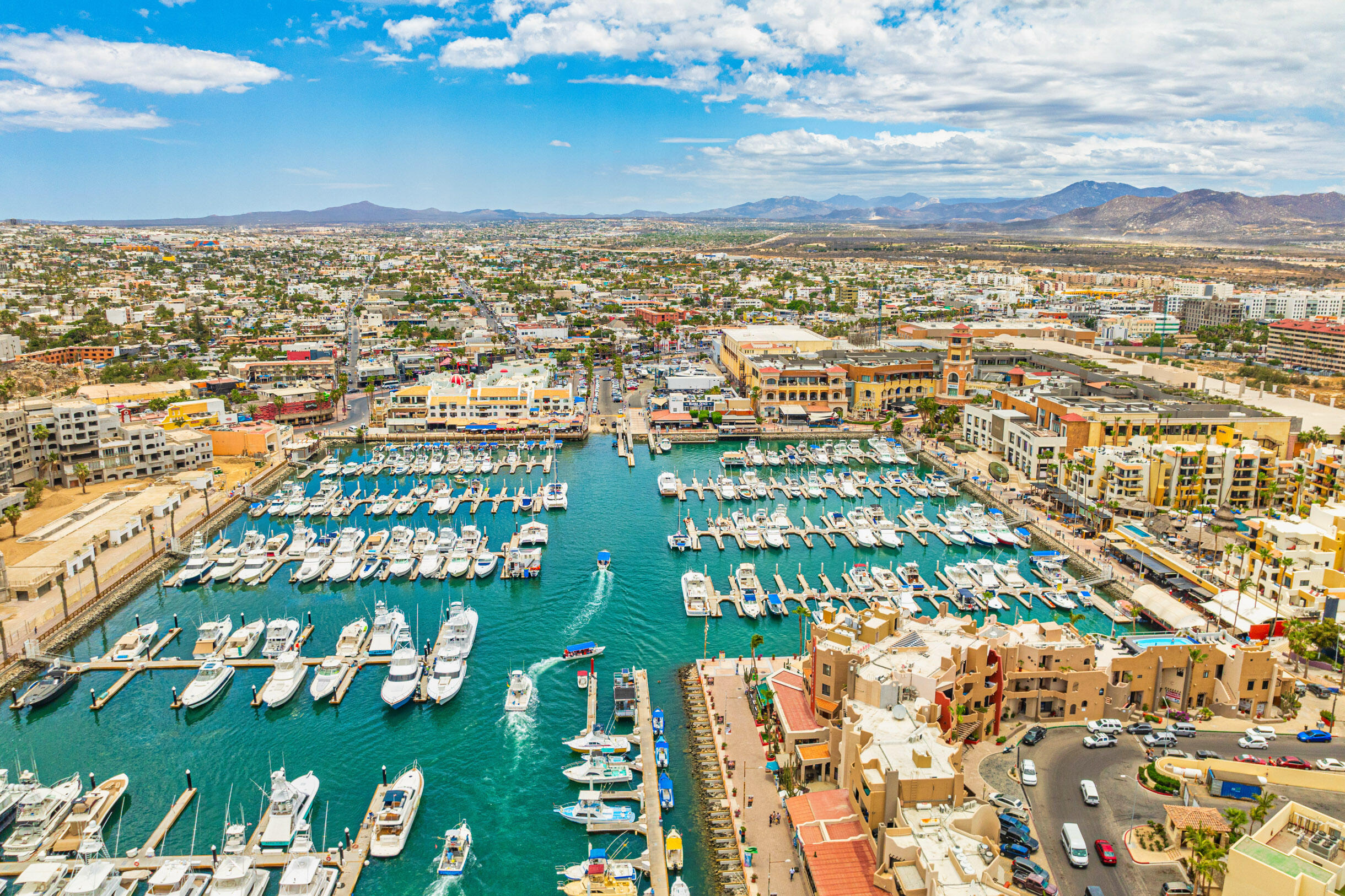 Paseo de la Marina, Marina Cabo Plaza