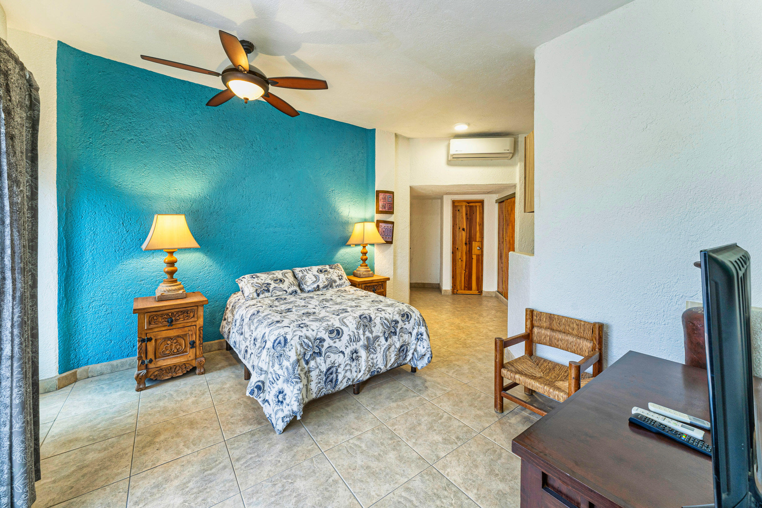 Paseo de la Marina, Marina Cabo Plaza