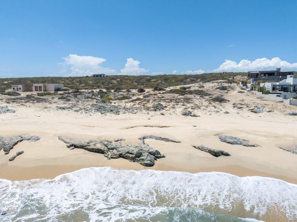 Costa de Oro Beachfront Lot108