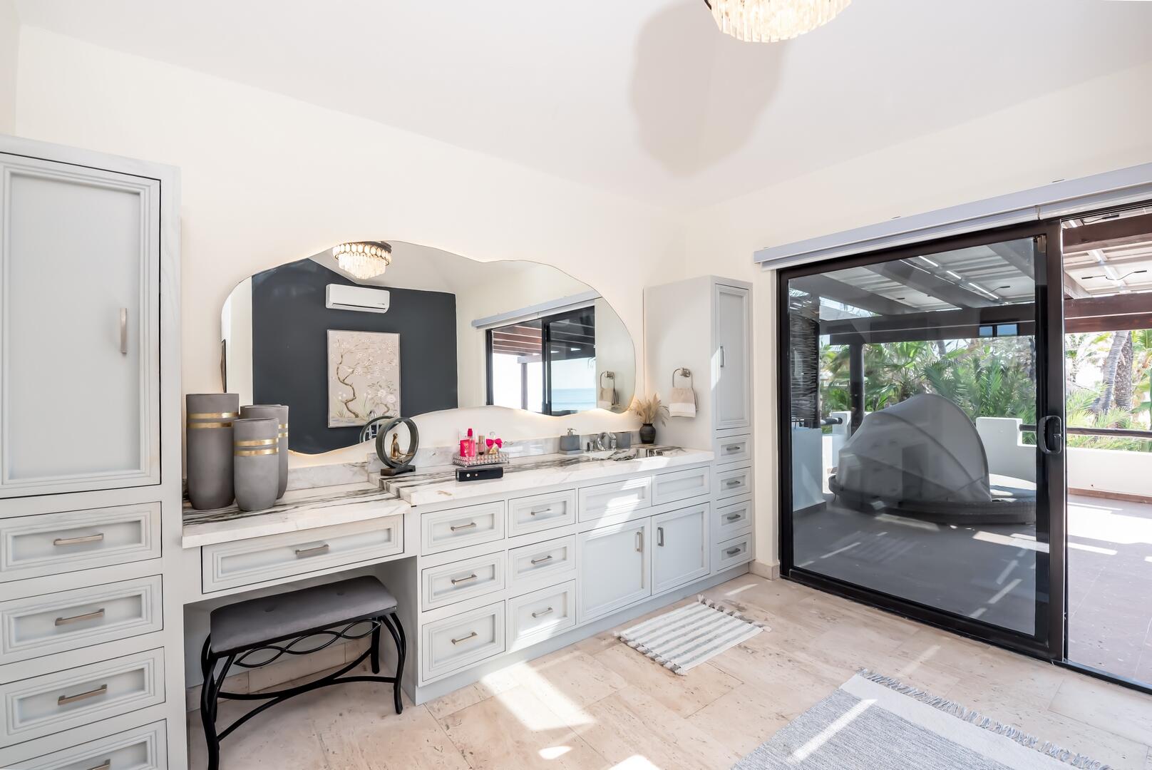 Camino Costero, Casa Portofino