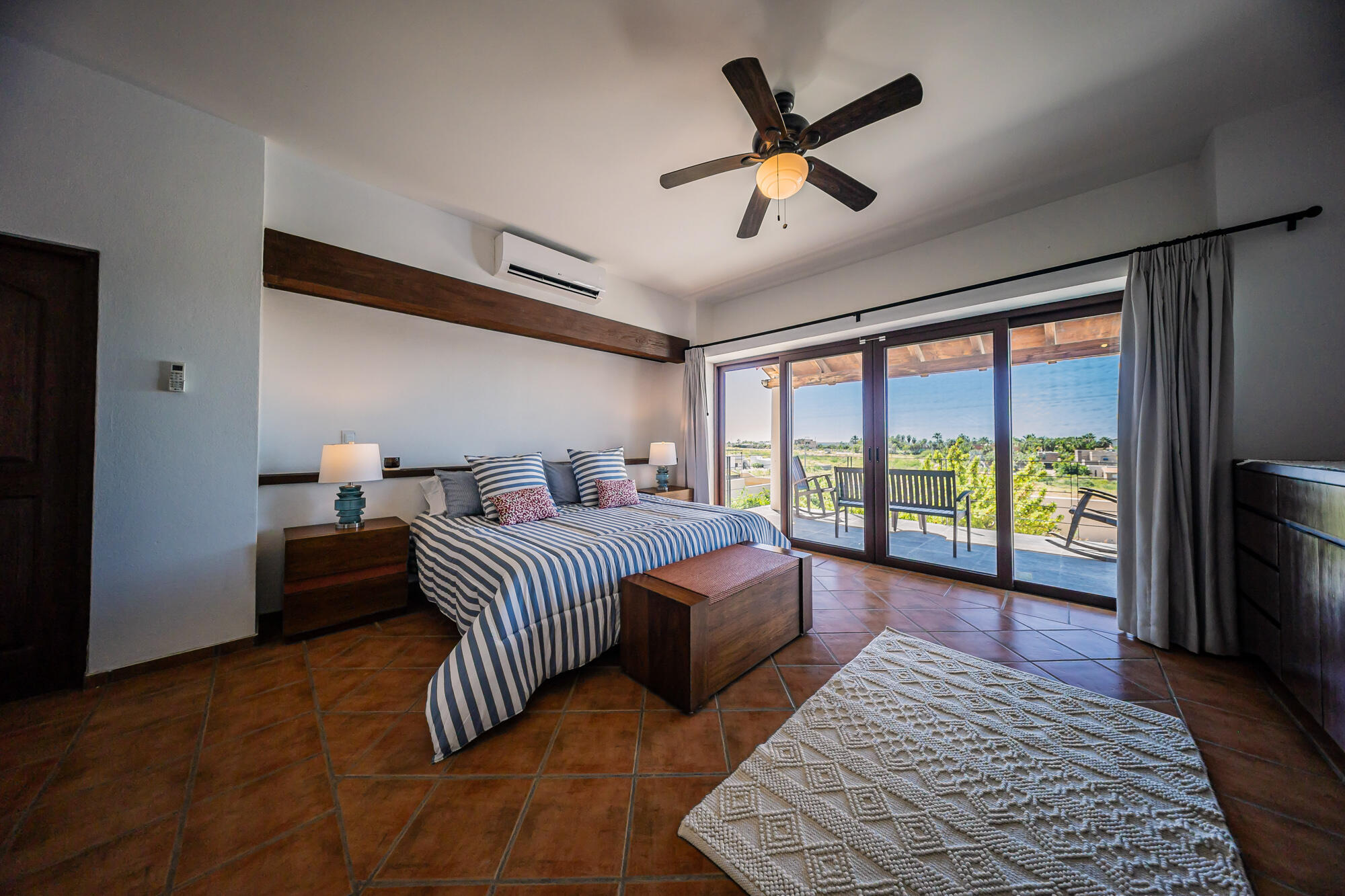 Camino a las Playitas, Hacienda Vista al Mar