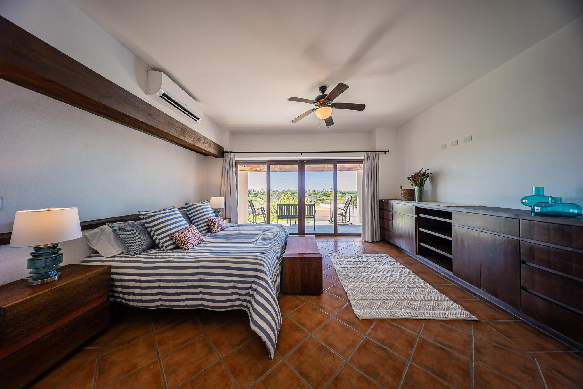 Camino a las Playitas, Hacienda Vista al Mar