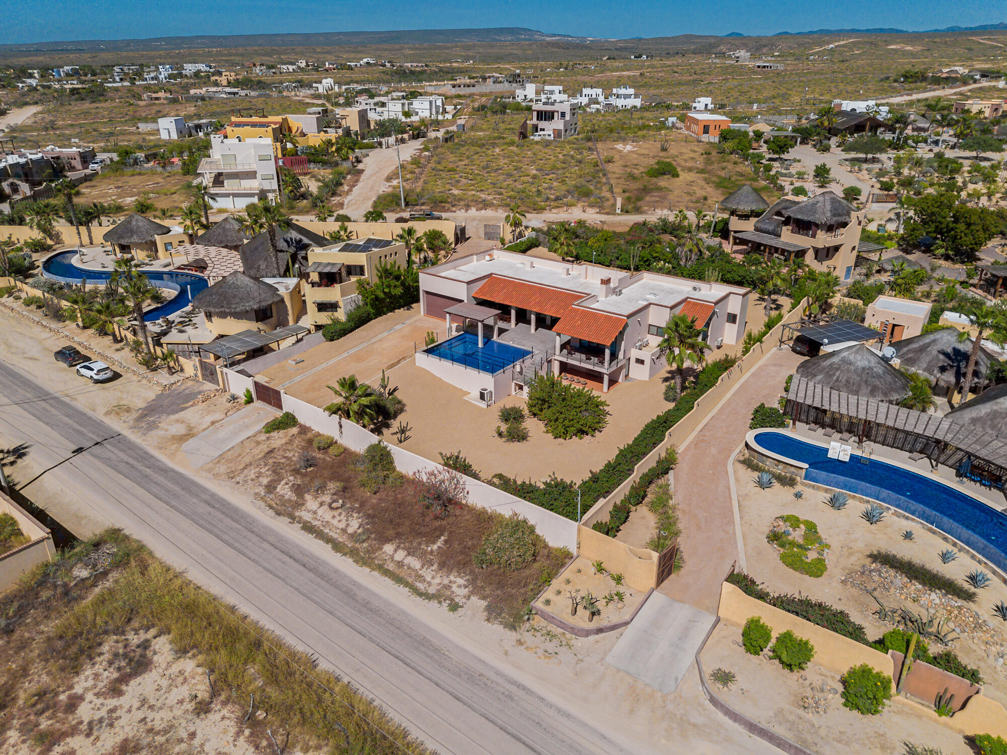 Camino a las Playitas, Hacienda Vista al Mar