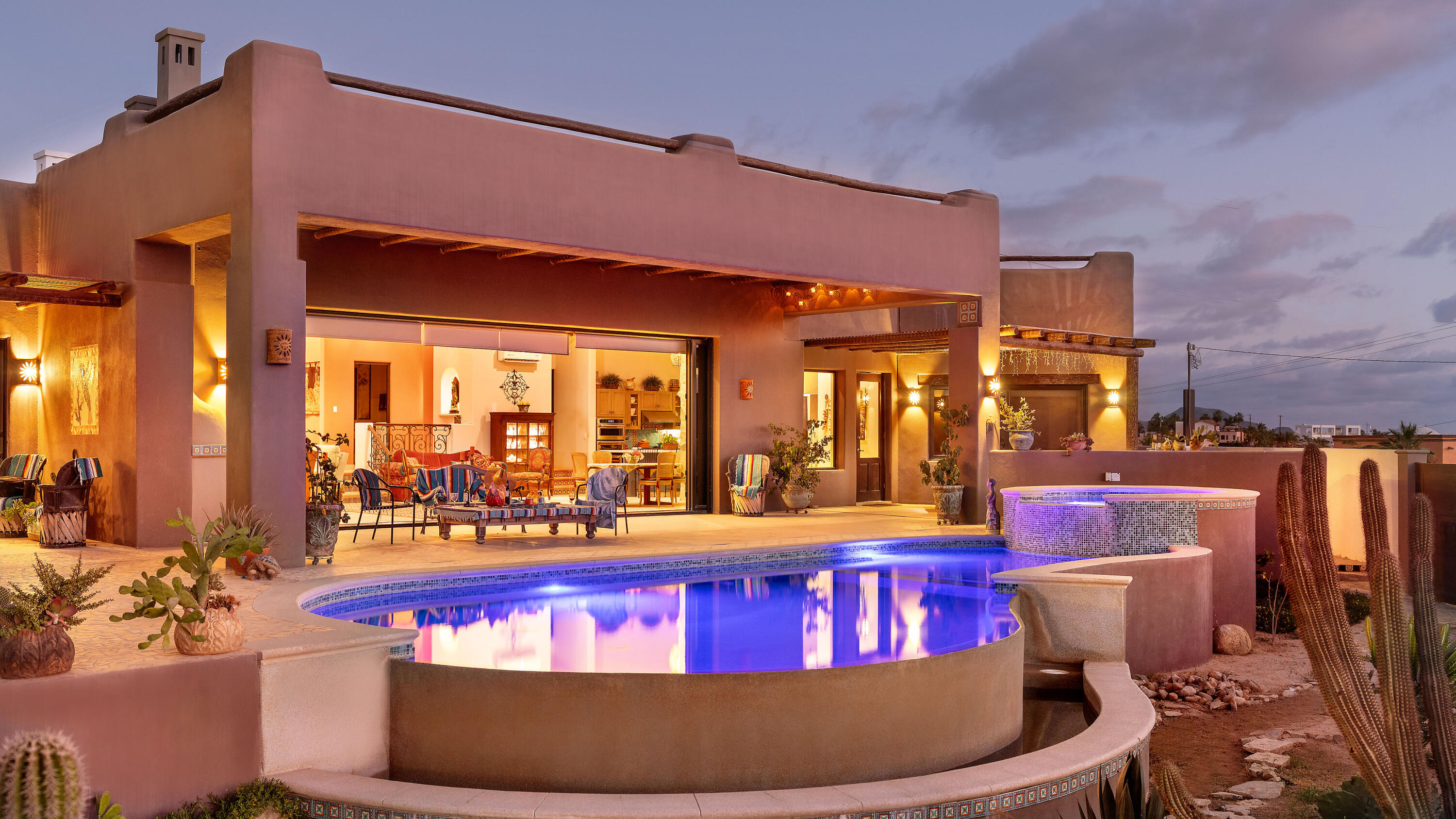 Casa Bohemia, Todos Santos