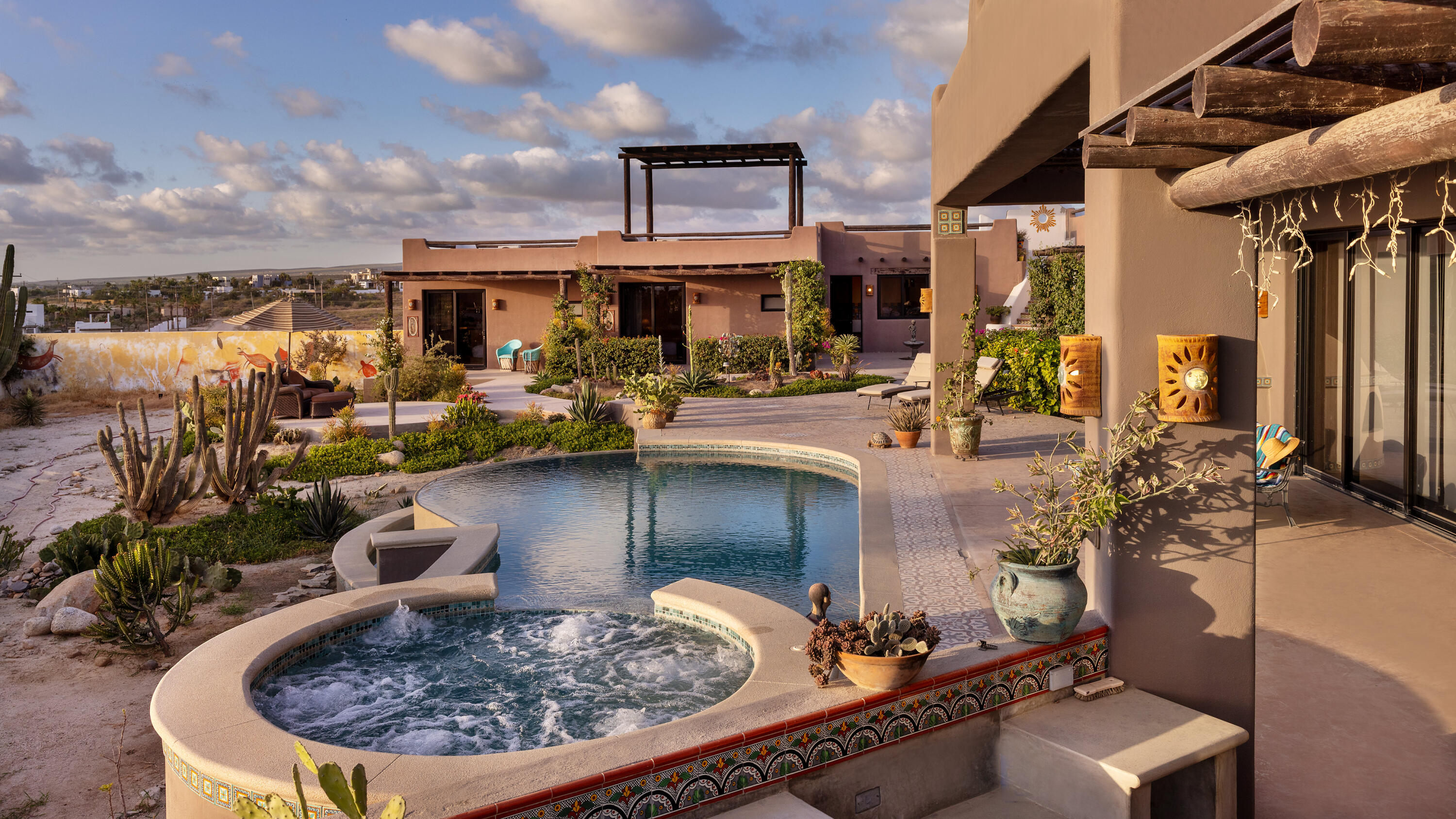 Casa Bohemia, Todos Santos